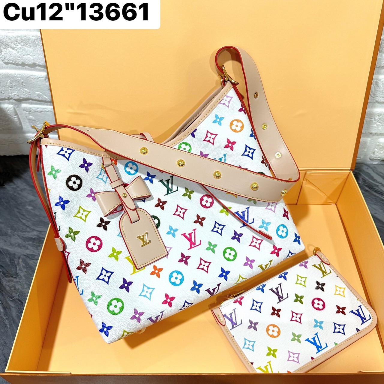 LV x TM CarryAll PM bag Multicolor Monogram Canvas กระเป๋าสะพายไหล่ทรงสวย รุ่นลิมิเต็ดสุดคลาสสิก แต่งแต้มดีเทลเปี่ยมชีวิตชีวา แคนวาสโทนสีสดใสดีไซน์ใหม่จากพาเลตต์สีเอกลักษณ์