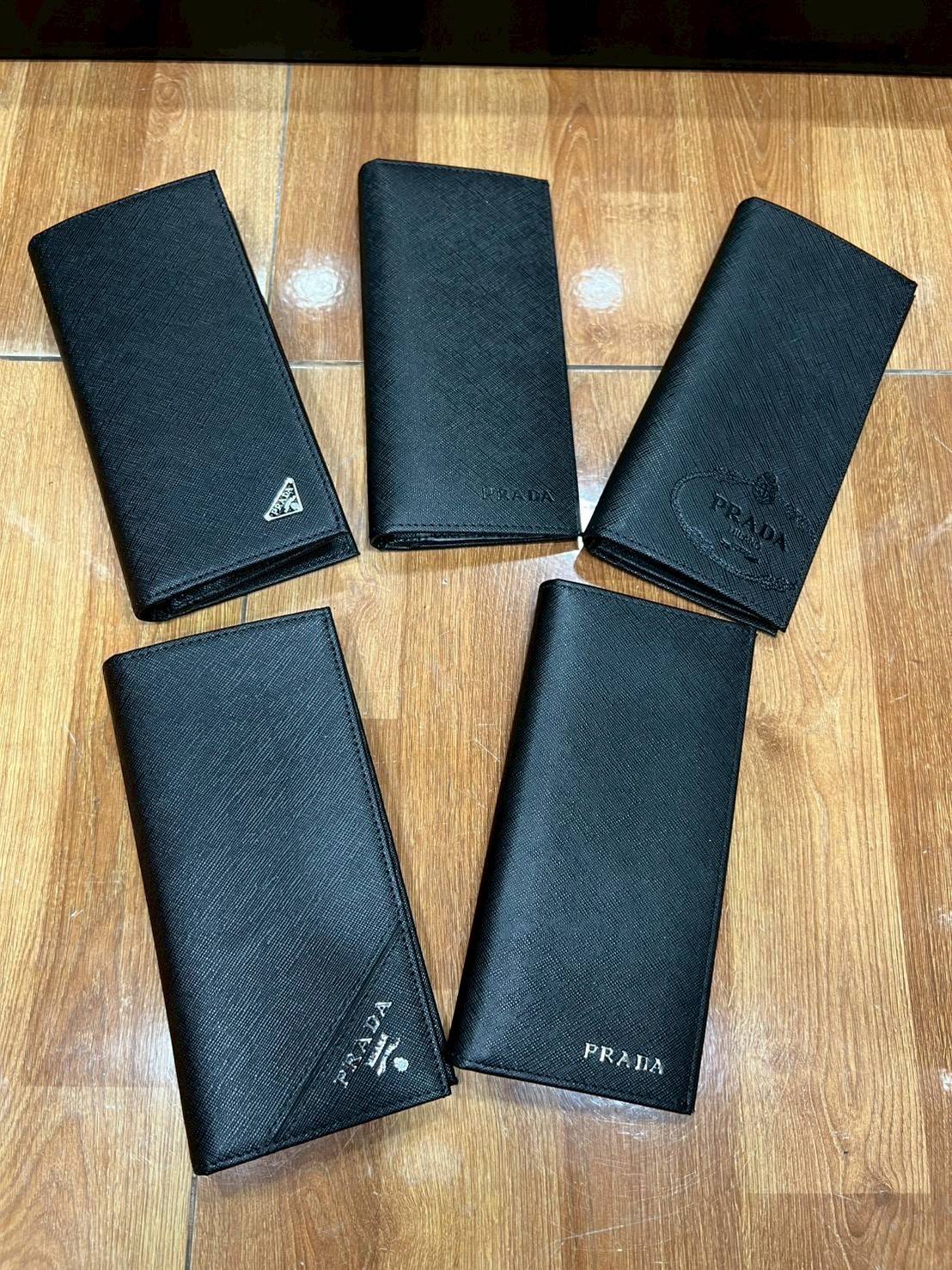 ORI หนังแท้ | Prada Long Wallet / Prada Short Wallet / Prada metal saffiano leather Wallet กระเป๋าสตางค์ใบยาว กระเป๋าสตางค์ใบสั้น กระเป๋าสตางค์ผู้ชาย