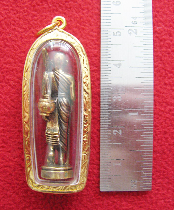 องค์พระสิวลีปางธุดงค์องค์ใหญ่สูง3.7ซม.เนื้อทองเหลืองเลี่ยมทองไมครอน(เหมาะสำหรับผู้ค้าขาย)ค่ะ