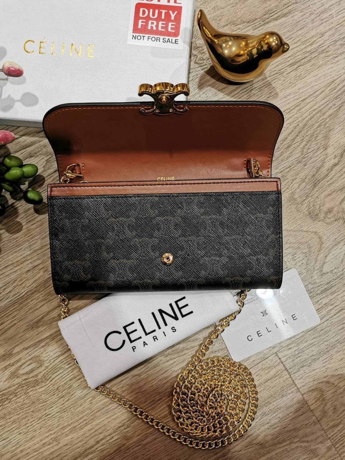 CELINE LONG WALLET BAG VIP GIFT WITH PURCHASE-GWP กระเป๋าพรีเมี่ยมกิ๊ฟ Limited จาก CELINE HAUTE PARFUME DUTYFREE COUNTER วัสดุ Triomphe Canvas