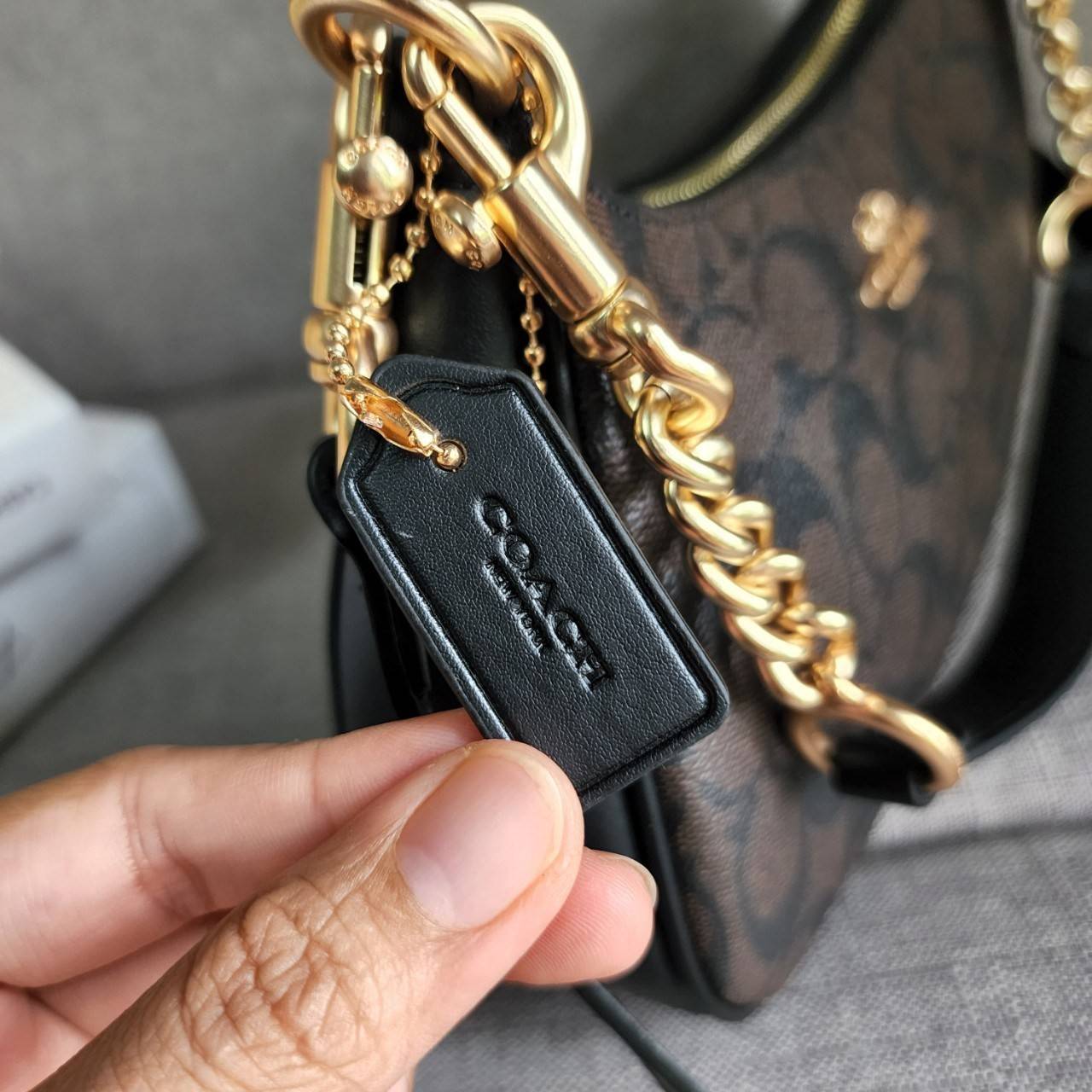 พร้อมส่งครบสี สวยทุกสีเลยค่า😘 ((CA173//CA209//CA548)) COACH TERI SHOULDER BAG 🔹กระเป๋าทรงพอช ในรูปแบบหนังแท้ หนังนิ่มสวยมากค่ะ