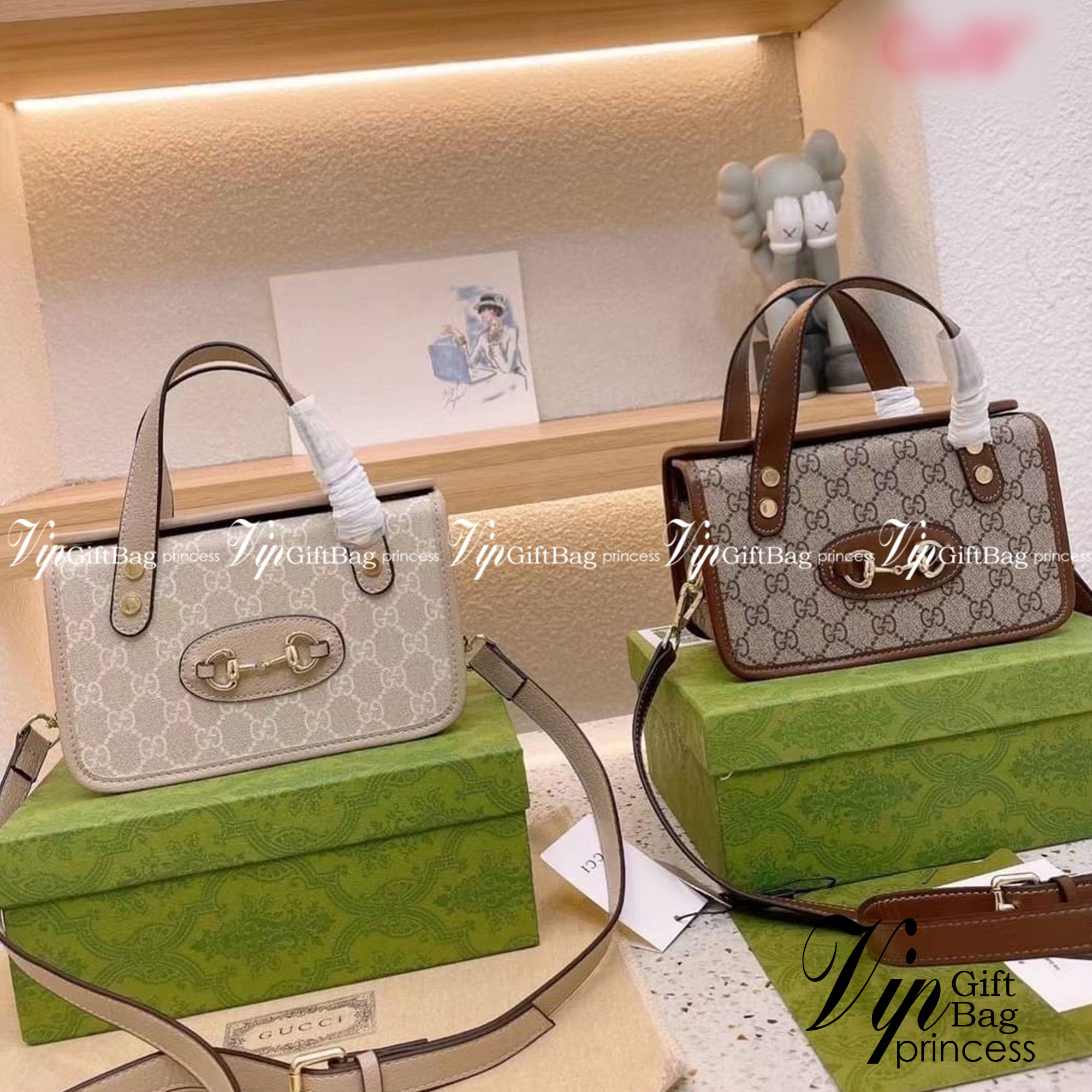 Gucci Horsebit 1955 mini top handle bag กระเป๋าทรงกล่องคอลเลคชั่นใหม่ล่าสุด ดาราเซเลปใช้กันเพียบ ดีไซน์สวย เชื่อได้เลยใบนี้สาวๆต้องหลงรัก จนวางไม่ลงเลยน้า ภาพถ่ายจากงานขายจริง ใช้งานต่างประเทศได้