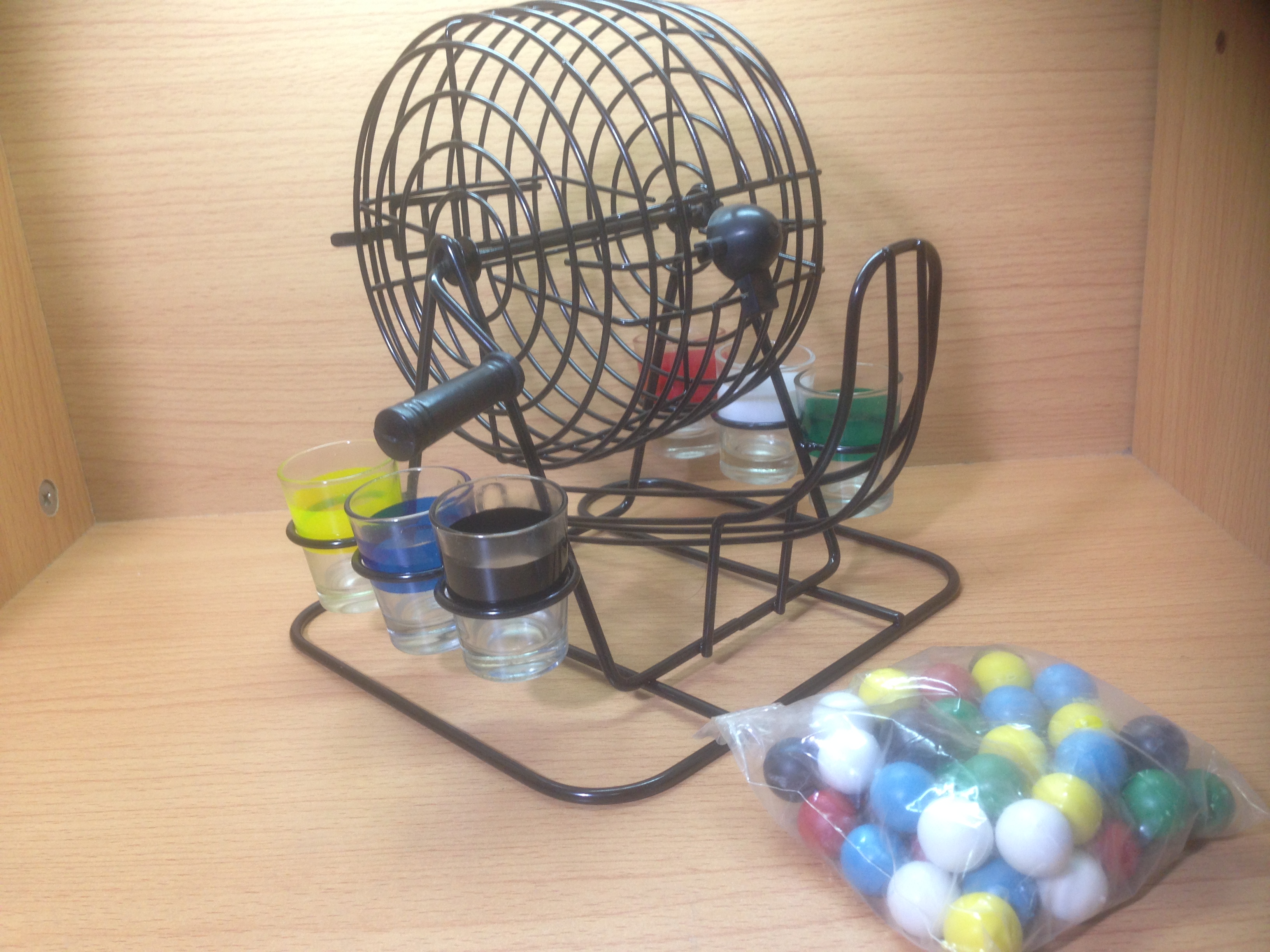 บิงโก้นักดื่มแบบคันโยกหมุน