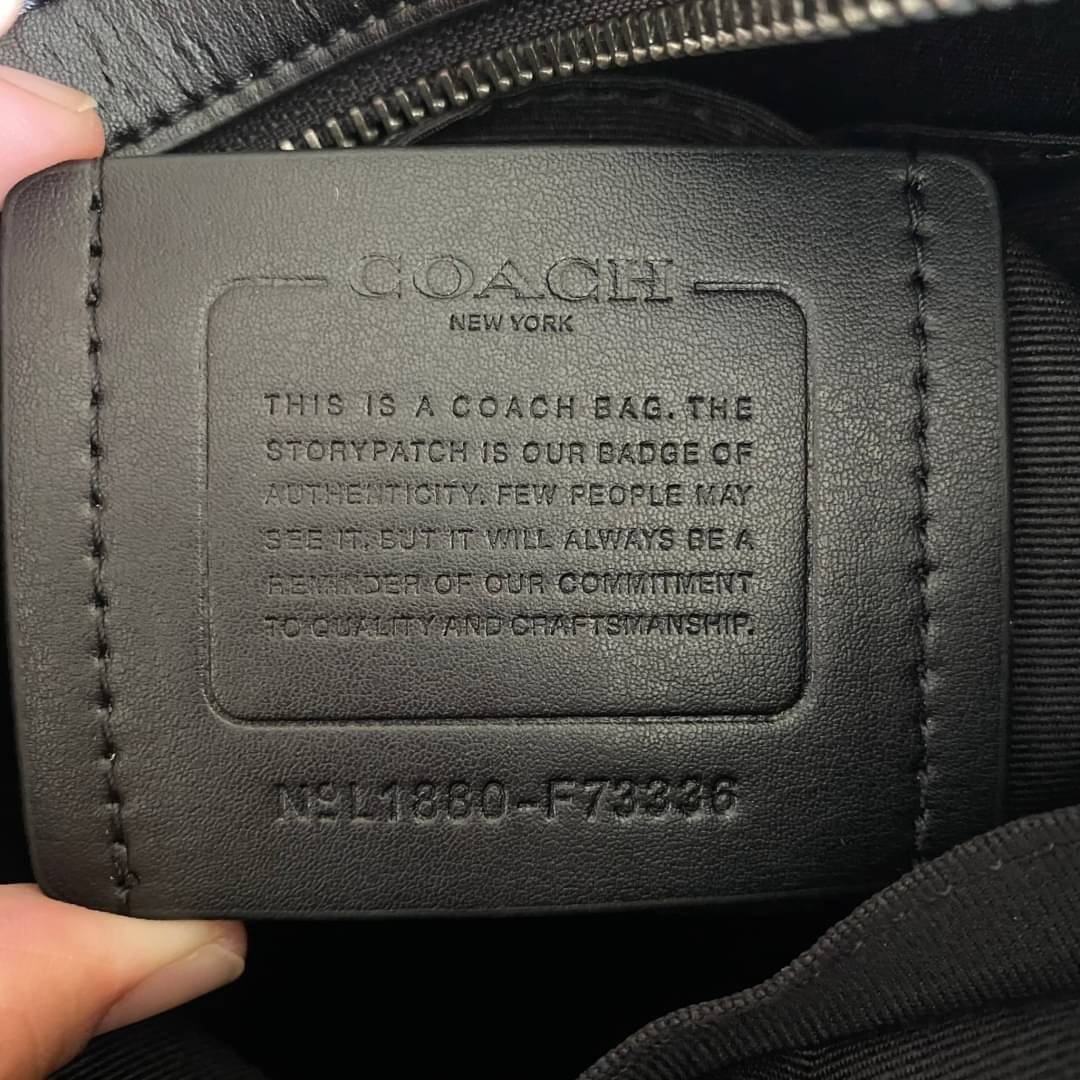 COACH HOUSTON FLIGHT BAG IN SIGNATURE CANVAS (F73336) ขายดีตลอดกาล!! คลาสสิคไม่มีใครเกิน!! กระเป๋าสะพายข้างทรงแมสเซ็นเจอร์ยอดฮิต ทรงสวย ดูดี 🔥 เป็นอีกรุ่น ที่พลาดแล้วต้องรอนานมากๆ ฮ๊อต ฮิต สุดๆ ใช้ได้ทุกเพศ Unisexสุดๆ เท่ห์มากบอกเลย จะออกงานไหน ไม