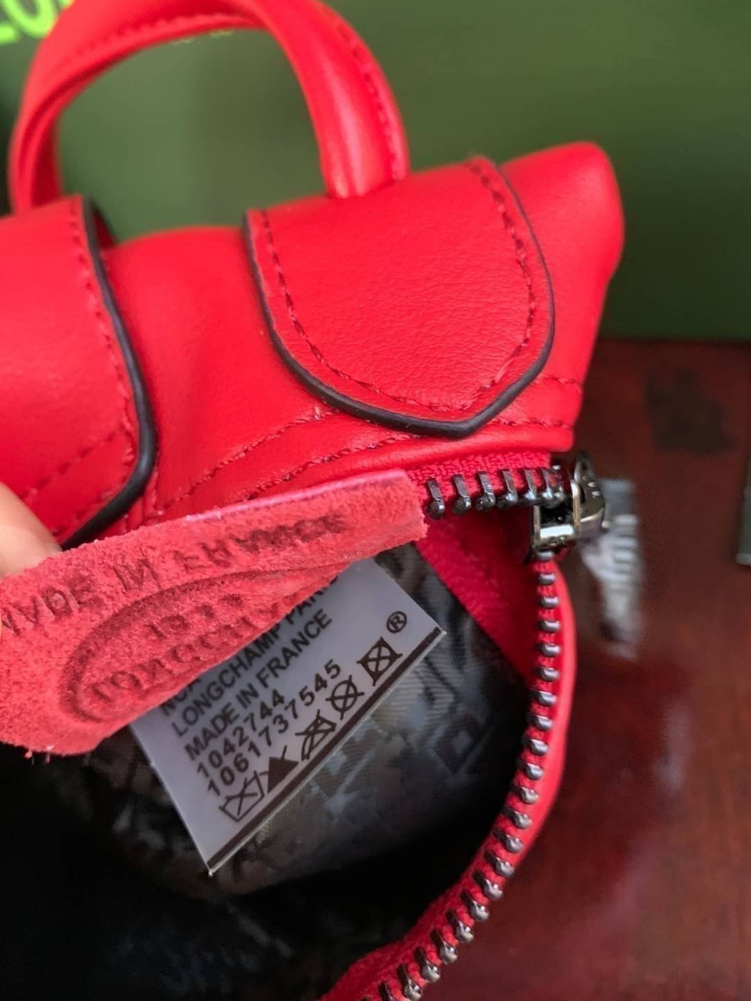 Longchamp Le Pliage Cuir Crossbody Bag อีกหนึ่งคอลเลคชั่น Le Pliage Cuir หนึ่งในตระกูลกระเป๋าสุดไอคอนิก