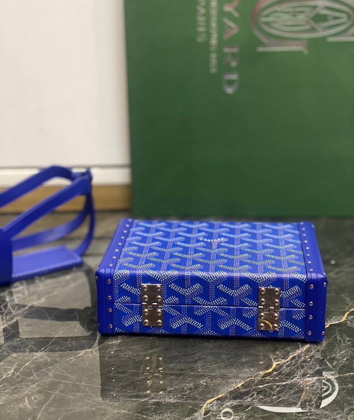 ORI หนังแท้ | Goyard Minaudière Trunk Bag กระเป๋าสะพายทรงแมสเซ็นเจอร์ เป็นคลัตช์ได้ในใบเดียว น้ำหนักเบา ทรงกล่องดีไซน์ใช้งานง่าย สวยหรู