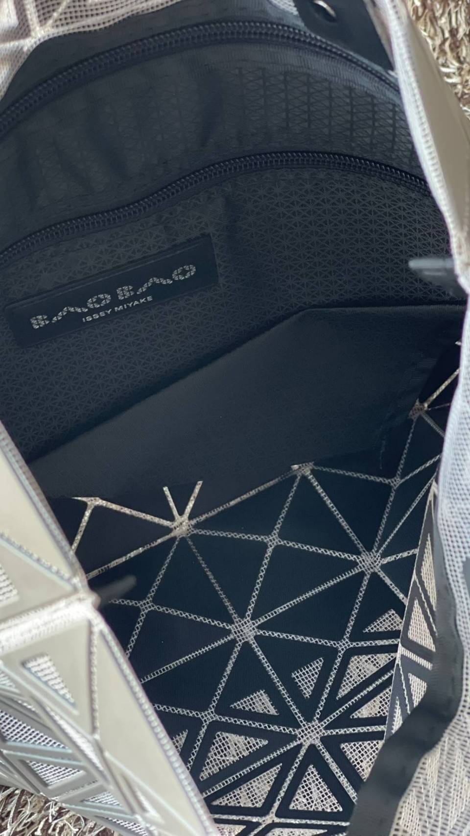 Baobao issey miyake frame tote 6x6 / MIYAKE Frame Mesh Tote Bag กระเป๋าที่มองทะลุได้เหมือนตะกร้าและให้ความรู้สึกสดชื่น