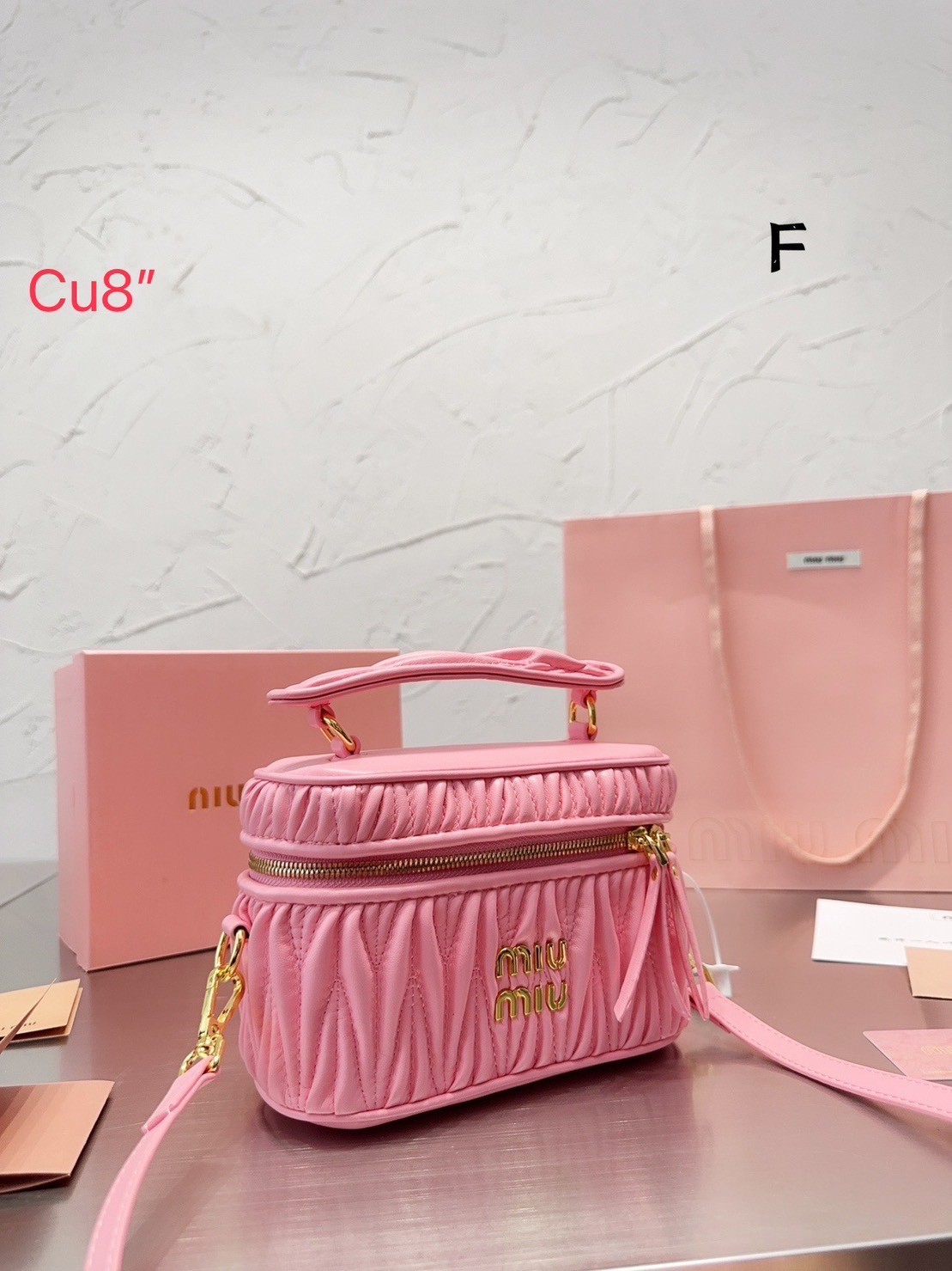 MIU MIU Matelasse nappa leather shoulder bag / MIU MIU BAG พร้อมส่ง 4 สี กระเป๋าสะพายทรงกล่อง ให้ความละมุม ลุคคุณหนูน่ารักสุดๆ คะ