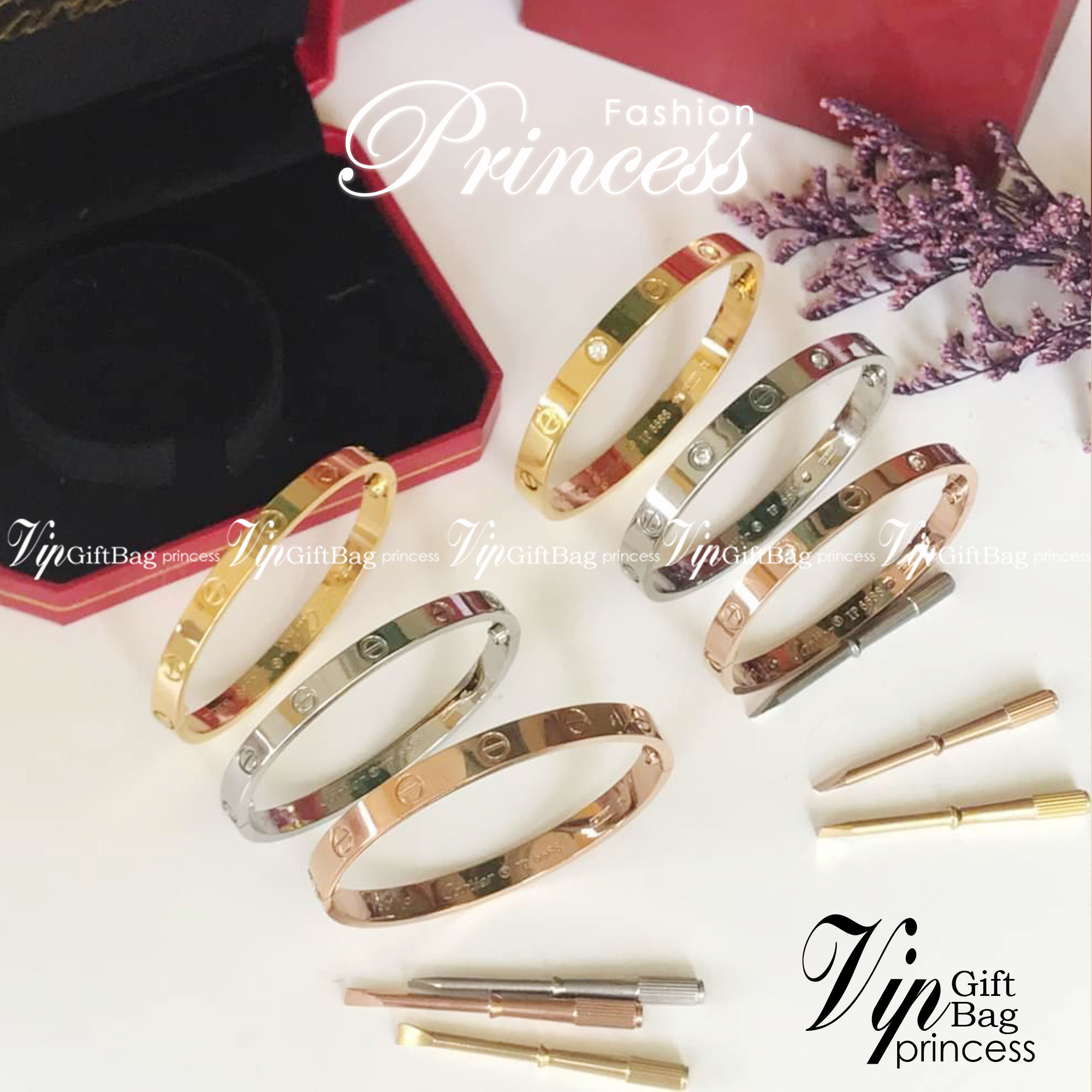 Cartier Love Bracelet รุ่นเพชร กำไลข้อมือ ภาพถ่ายจากงานจริง วัสดุโลหะเคลือบขึ้นเงาตามรูป งานปั้มครบตามรูปเลยค่ะ