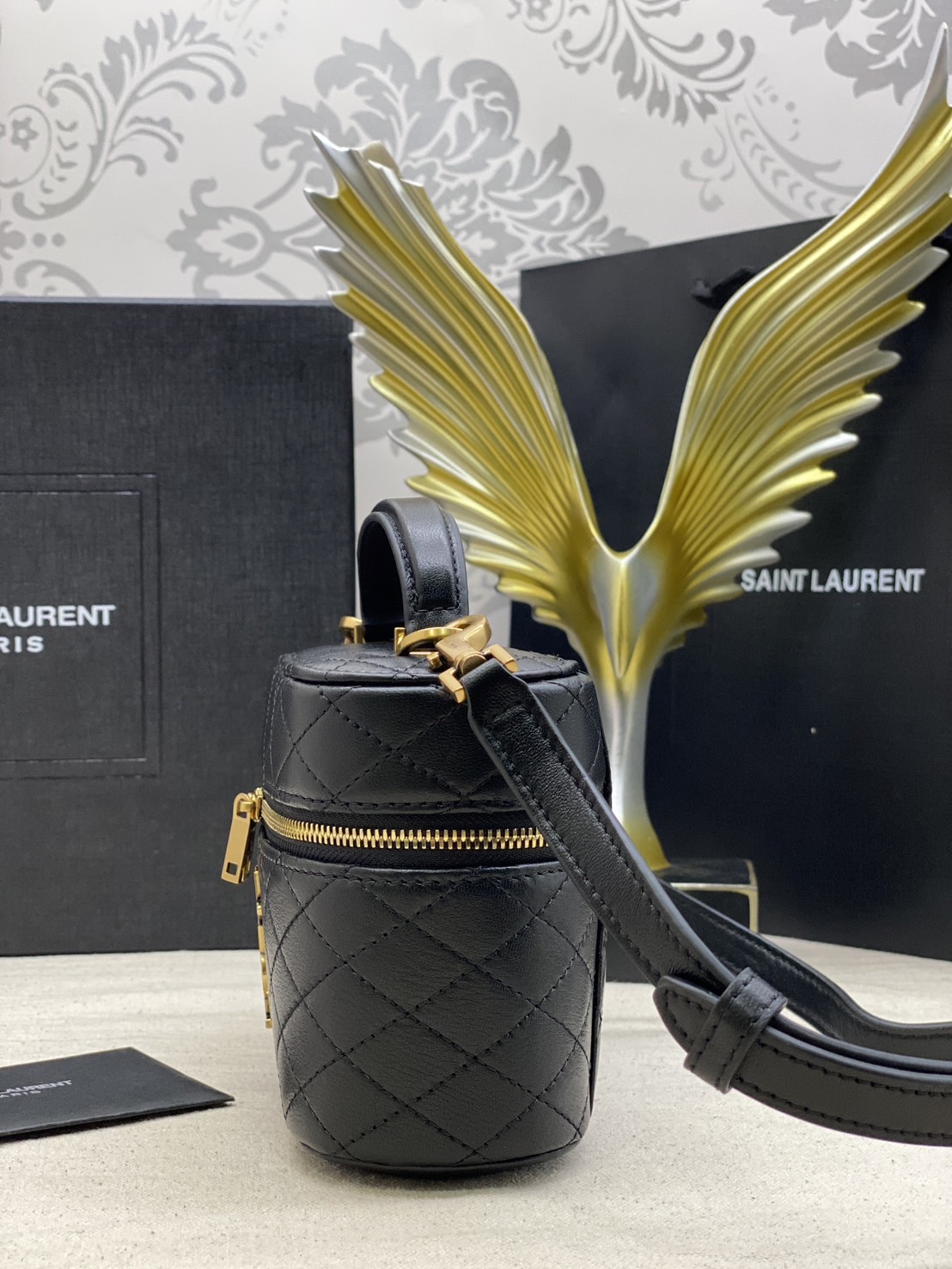 YSL GABY VANITY BAG กระเป๋าใส่เครื่องสำอางซิปรอบ งานหนังสวยเต็มใบ เกรดออริ สลับแท้ 1:1 ใช้ต่างประเทศได้