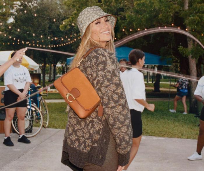 Coach Soft Tabby Shoulder Bag 5 สี กระเป๋าสะพายข้างหนังสวย พร้อมส่งที่ไทยราคาสุดคุ้มห้ามพลาดค่ะ!