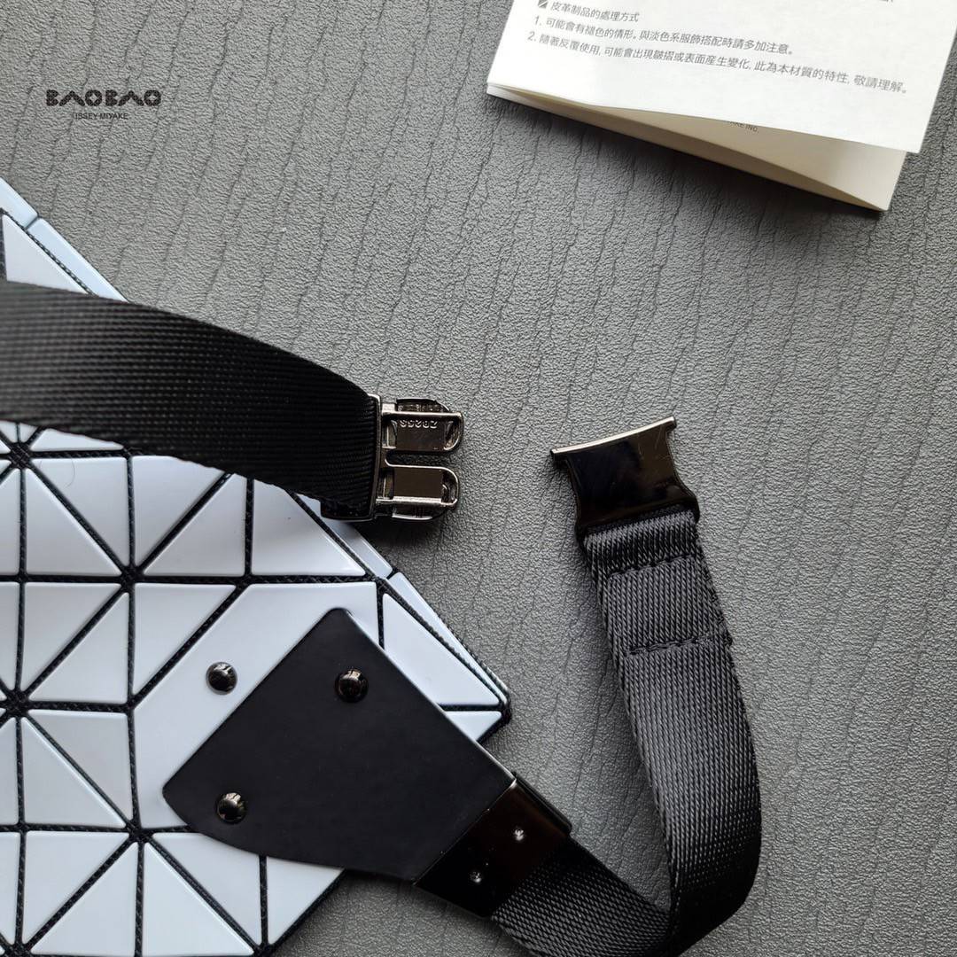 VIP GIFT 】BAOBAO issey miyake belt bag