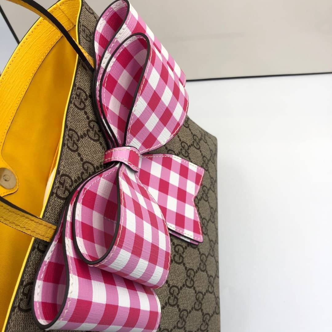 VIP 】Animal-Friendly Gucci Kid GG Supreme Tote Bag งานหนังแท้ทรงตั้งสวย ขนาดกะทัดรัด จุของได้เยอะ ใช้ได้ทั้งเด็กและผู้ใหญ่ น่ารักมากค่ะ