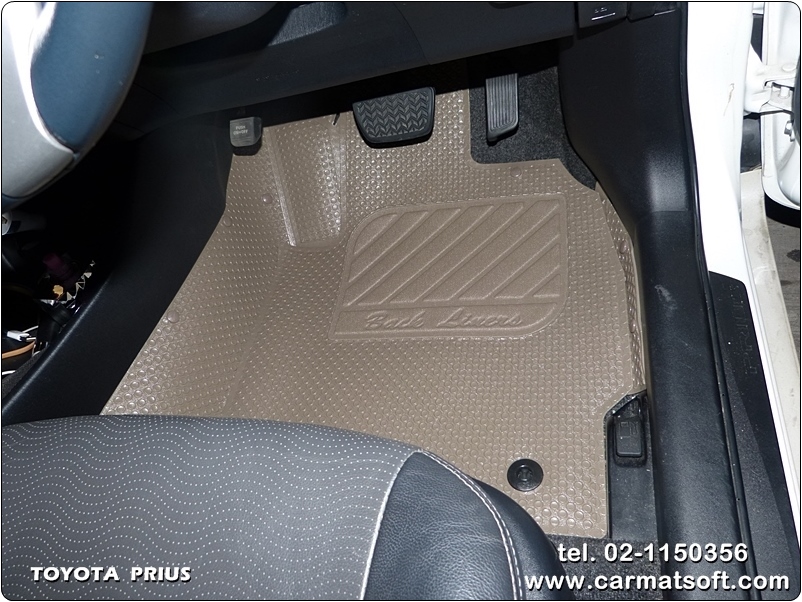 ยางปูพื้นรถยนต์ TOYOTA PRIUS พรมกระดุมเม็ดเล็ก รีดขอบ สีน้ำตาล (เต็มคัน)