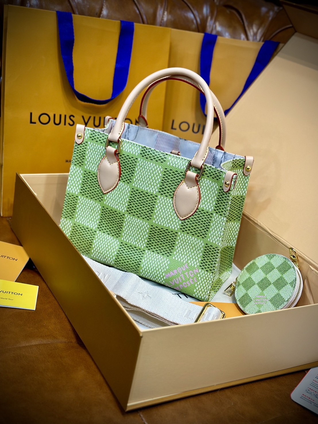 LV Onthego Bandoulière / LV Tote Bag กระเป๋าทรงโท้ทลายใหม่ สวยงามหรูหรา โดดเด่นสะดุดตา จุของได้เยอะ เกรดออริ เทียบแท้ 1:1