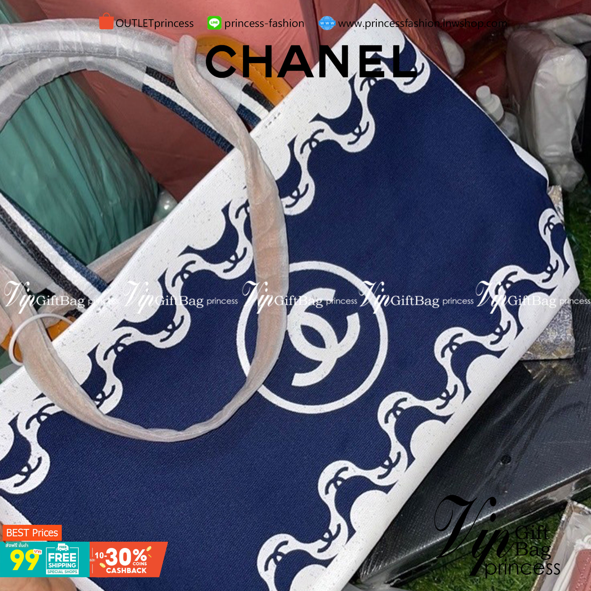 VIP 】CHANEL Spring Tote Blue Striped Beach Bag กระเป๋าทรง Shopping ใบใหญ่กำลังดี วัสดุผ้าแคนวาสตัดเย็บด้วยการเดินด้ายสวยงามเลอร์ค่ามาก สีน้ำเงินในลุคสดใส ไปทะเลได้แบบคูลๆ จุของได้เยอะ Rare items เด็ดๆแบบนี้ควรค่าเเก่การสะสมสาวก Chanel ห้ามพลาดค่ะ!