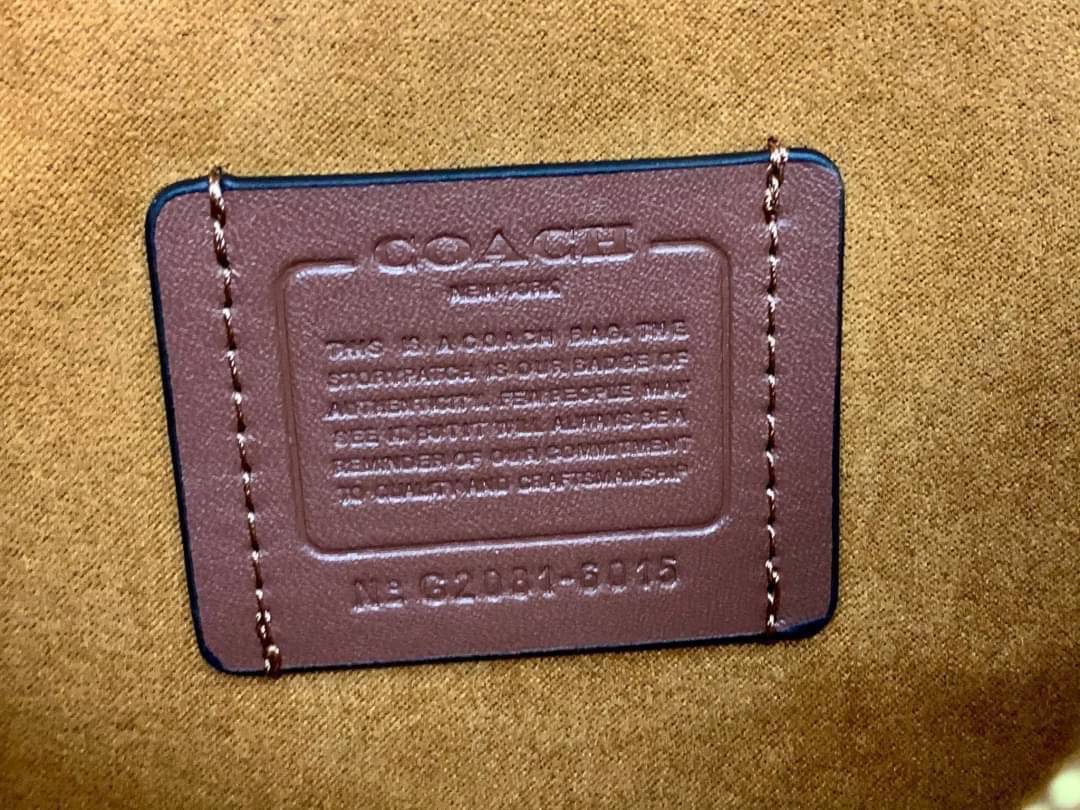 COACH SMALL GEORGIE TOP HANDLE IN BLOCKED SIGNATURE CANVAS ((6504//0468//6192//6015)) compact body portable shoulder bag 🌈ห้ามพลาด รุ่นแนะนำค่าา! พร้อมส่งทันที! กระเป๋าหิ้ว//สะพายข้างได้ วัสดุหนังแท้ 🔺หนึ่งใบทำลายหนังผสมกัน3แบบได้ลงตัวสวยง