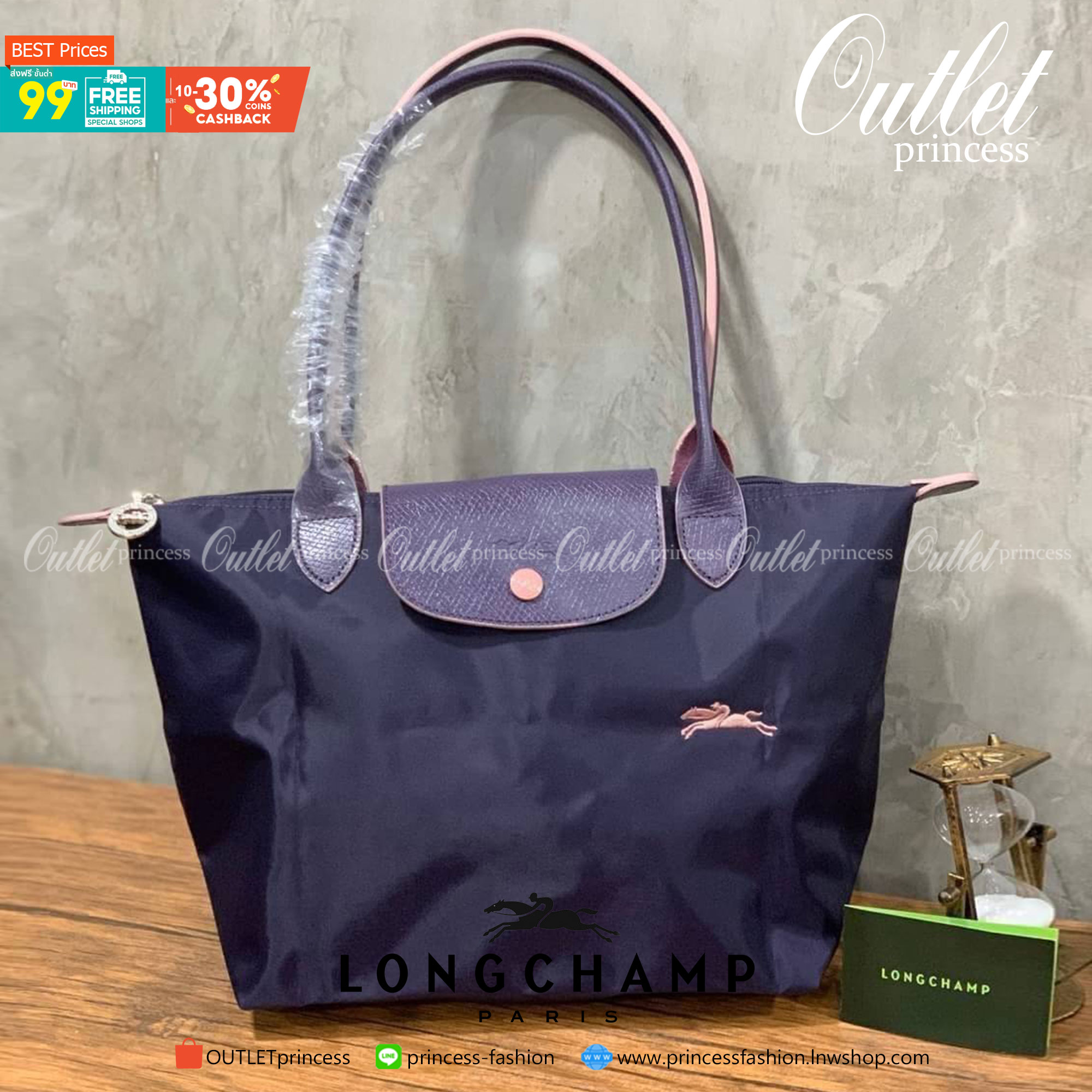 Longchamp LE PLIAGE Club (พร้อมส่ง 8 สี) TOTE BAG S กระเป๋ารุ่นยอดนิยม ที่สาวๆ ต้องมีไว้เก็บไว้สักใบ ด้วยตัวน้ำหนักกระเป๋า Longchamp เบาแสนเบา แต่จุของได้เยอะมาก สำหรับลุคทางการกึ่งลำลอง แฝงความสบาย ยามเดินทาง จุดเด่นอย่างหนึ่งของ กระเป๋าก็คือ สามาถพับเก็