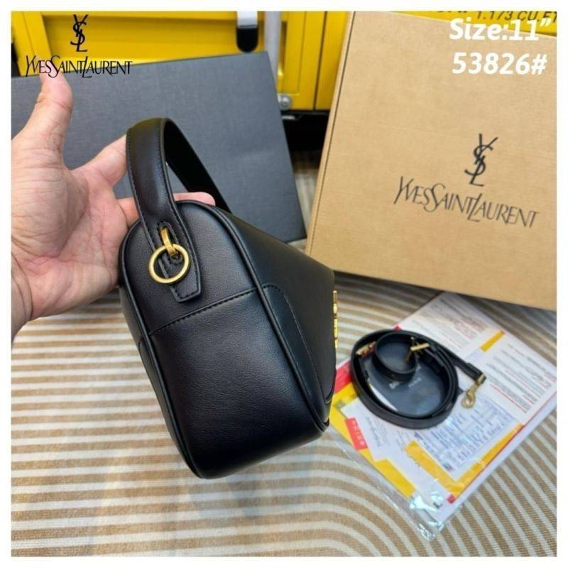 YSL Camera Supple Bag กระเป๋าสะพายทรงกล้องใบขนาดกลาง มีหูจับถนัดมือ งานหนังสวยเต็มใบ จุของได้เยอะ ดีไซส์เรียบหรูดูแพง ใบจริงสวยน่าใช้มากค่ะ
