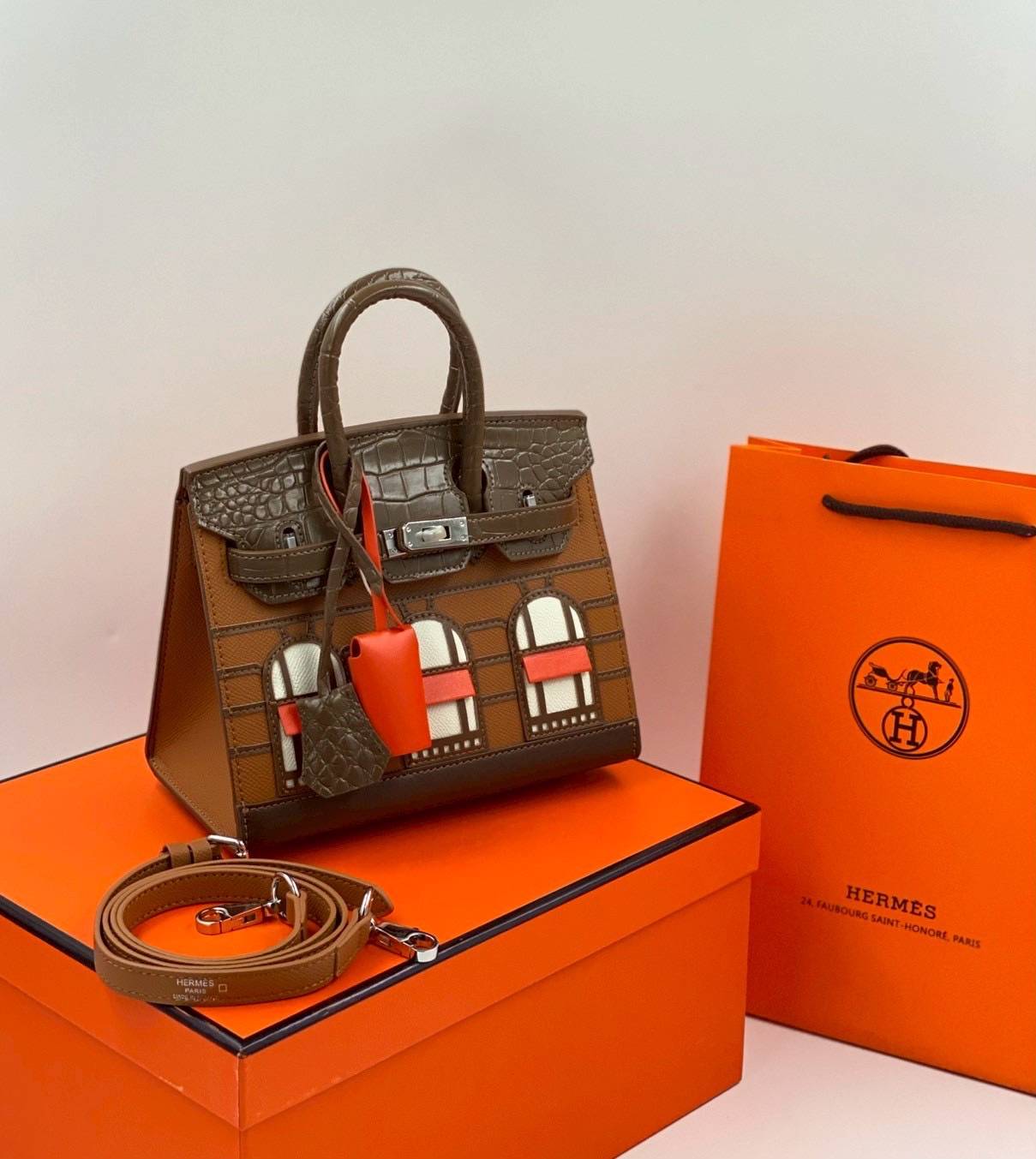 ORI หนังแท้ | Hermes Birkin Bag Faubourg 20cm รุ่นลิมิเต็ด กระเป๋าสะพายที่สุดแห่งหรูหราลัคชู นิยามของความสง่างามเหนือกาลเวลา แบรนด์เนมในฝัน งดงามดั่งเจ้าหญิง แบรนด์ที่บ่งบอกถึงฐานะและรสนิยมของคุณ