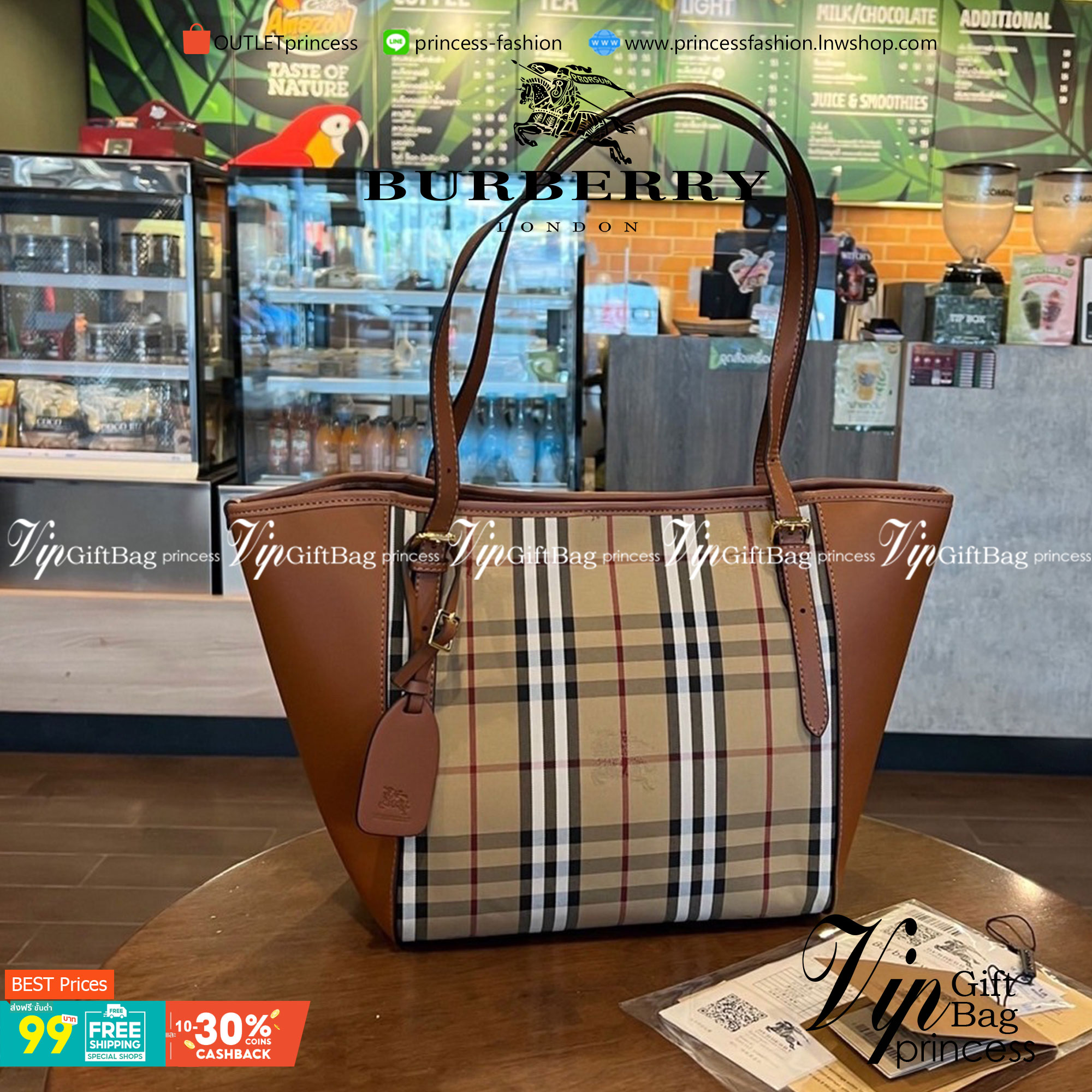 BURBERRY TOTE VINTAGE BAG วัสดุหนัง CANVAS สลับหนัง ลายออริจินอลแบรนด์ตัดขอบหนัง ภายในมีช่องใส่ของโล่งกว้าง สามารถใส่มือถือ ipad ของจุกจิกได้ อีกด้านใส่ของพร้อมหยิบใช้ อะไหล่แบรนด์สีทองวินเทจ Rare items เด็ดๆแบบนี้ห้ามพลาดน้าาา