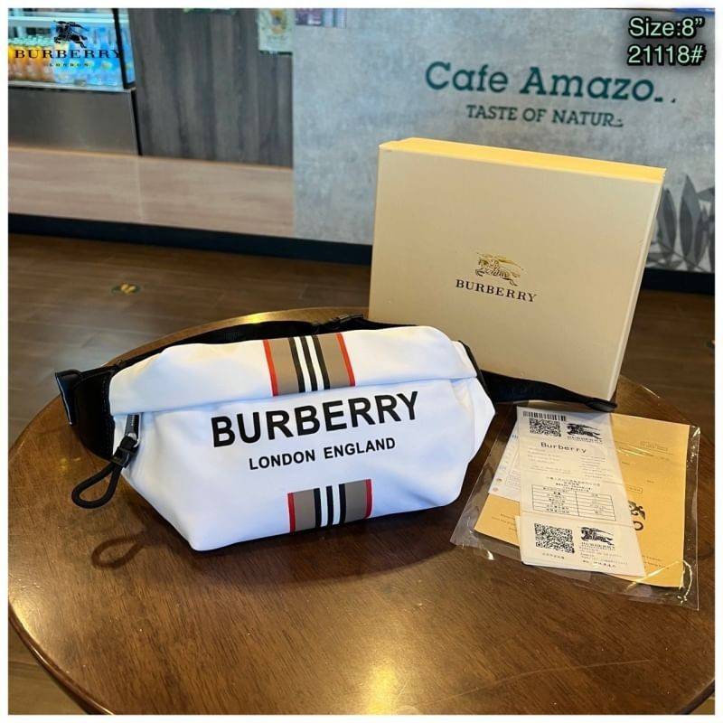 BURBERRY Belt Bag / Burberry Vintage Check Sonny Belt Bag / BURBERRY FRAGRANCES BELT BAG กระเป๋าคาดเอว คาดอกแบบ UNISEX ใช้ได้ทุกเพศ ลายวินเทจตามแบบฉบับของแบรนด์ เปิดปิดด้วยซิปยาว ใส่มือถือได้ทุกรุ่น รีบช้อป พร้อมอุปกรณ์ครบชุด ห้ามพลาด!