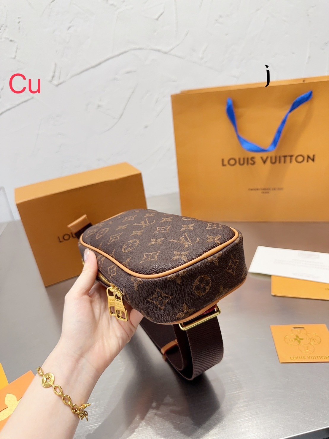 LV monogram pochette Gange Crossbody Bag / LV BELT BAG พร้อมส่ง กระเป๋าคาดอกลายโมโนแกรม ขนาดกะทัดรัด ใช้ได้ทั้งชายหญิง