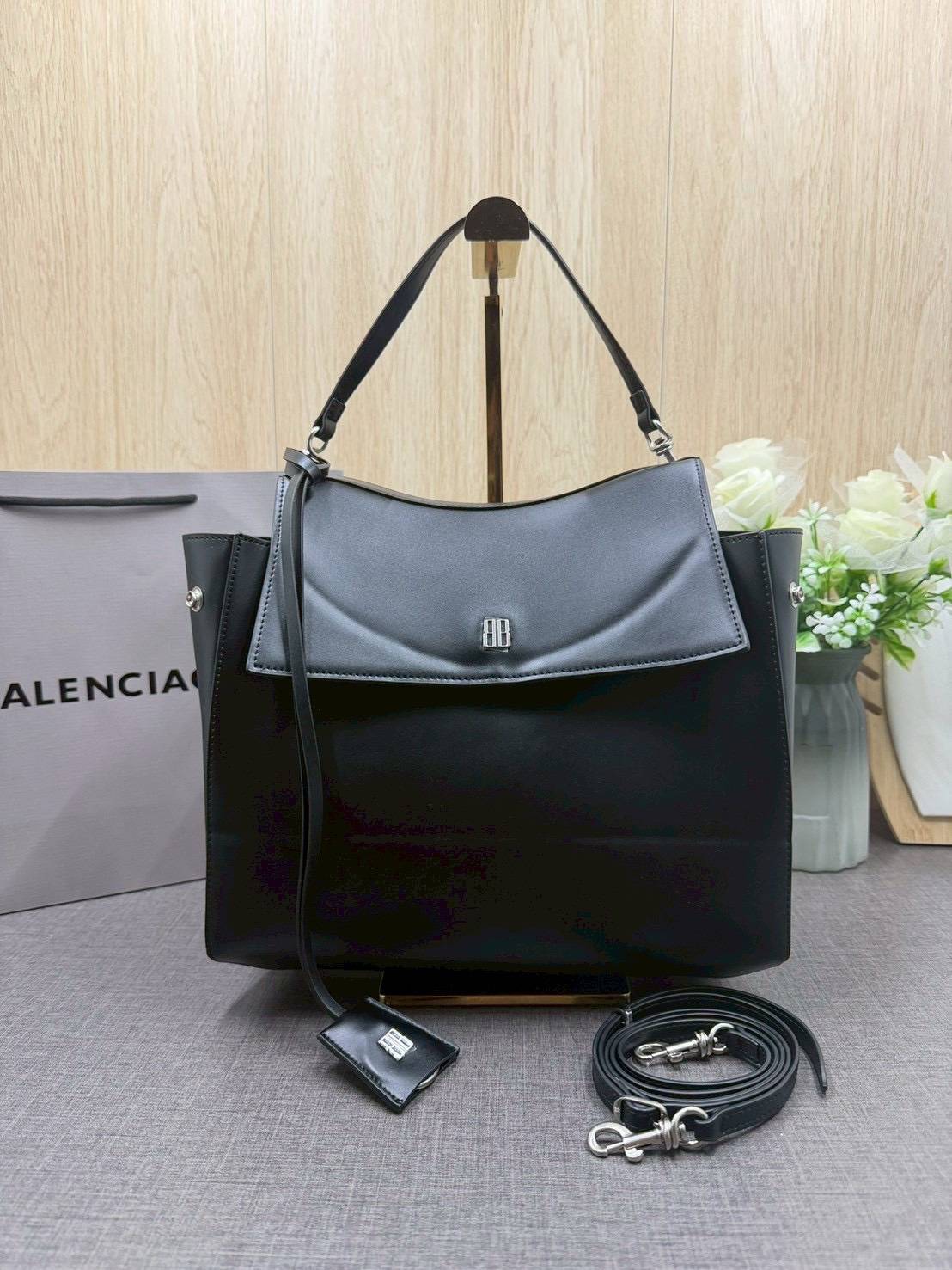 ORI หนังแท้ | Balenciaga Nano Medium Top Handle Bag 27cm กระเป๋าสะพายทรงโท้ท ดีไซน์ใหม่สวยเก๋ตามแบบฉบับแบรนด์