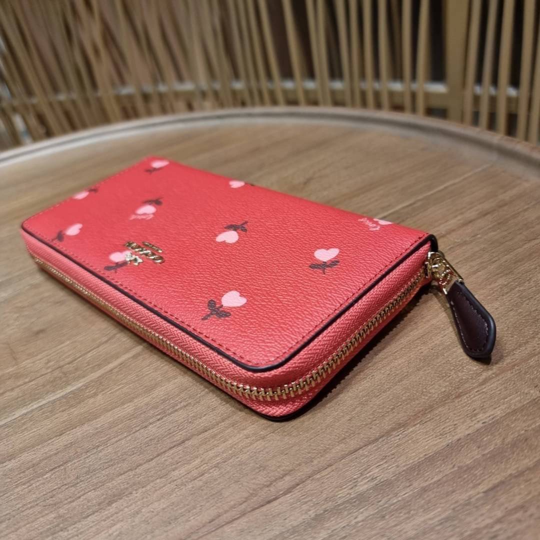 OUTLET 】COACH ACCORDION ZIP WALLET IN SIGNATURE CANVAS F86093 C3287 F98126 กระเป๋าสตางค์ใบยาว น่ารักน่าใช้