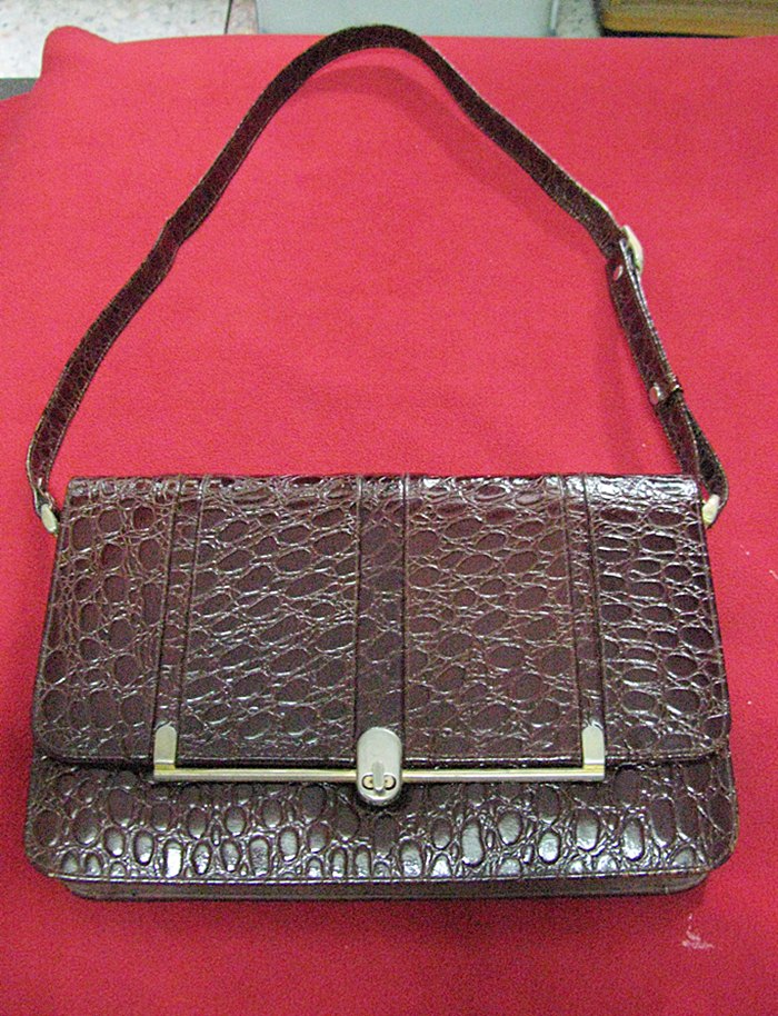 กระเป๋าหนังจระเข้แท้(มือ2)ค่ะ