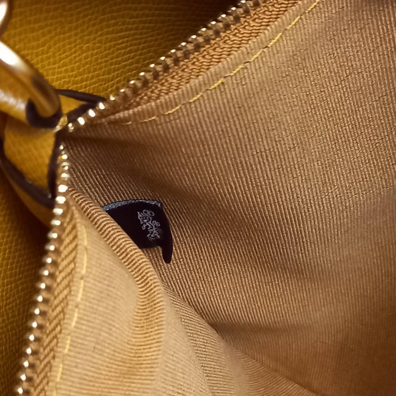 เอาอีกแล้วนะยูวว สวยน่ารักเบอร์นี้ COACH MOLLIE 25 TOTE IN SIGNATURE JACQUARD WITH STRIPES (C4086)🌺รีบมาสวยก่อนใครที่นี่เลย🤩🌈//กระเป๋าถือ กระเป๋าสะพาย ทรง TOTE ขนาดน่ารักกำลังดี ดีไซน์ใหม่ ลวดลายโดดเด่นสะดุดตา//วัสดุJACQUARDทอลาย ผ