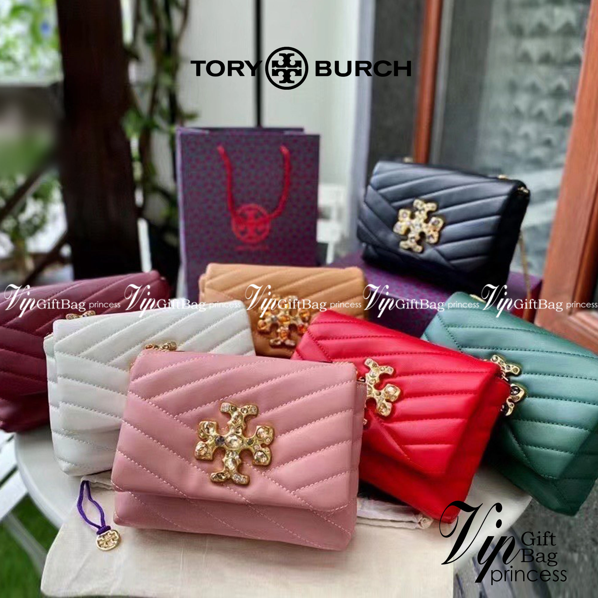 TORY BURCH KIRA CHEVRON EMBELLISHED LOGO MINI BAG ตามคำเรียกร้องจ้า!! ไซส์มินิ สะดวกใช้ พกพาง่าย สไตล์คุณหนู!! กระเป๋าสะพายข้าง ดีไซน์ทรงคลาสสิค โดดเด่นด้วยโลโก้ดีไซน์ประดับเม็ดสี เพิ่มมูลค่าและดึงดูดสายตามากขึ้น วัสดุหนังแกะ สัมผัสนิ่มมือ เปิด-ปิดด้วยกระ