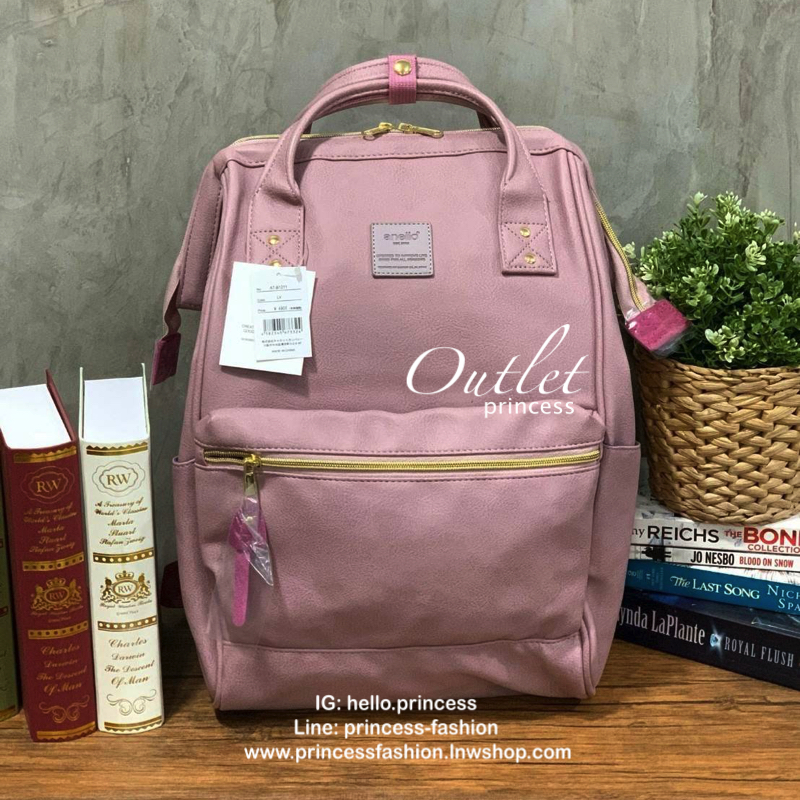 Anello polyurethane leather rucksack รุ่น Mini และ Classic กระเป๋าเป้จากแบรนด์เล็กๆมาสู่แบรนด์ดังทั้งในไทยและญี่ปุ่น วัสดุหนังpuแต่งลายหินอ่อนหนังนิ่ม กันน้ำได้ ภายในมีช่องเล็ก2ช่อง เปิดปิดด้วยซิปคู่ ปากกระเป๋าเป็นโครงสะดวกต่อการหยิบจับของภายใน ด้านข้างมี