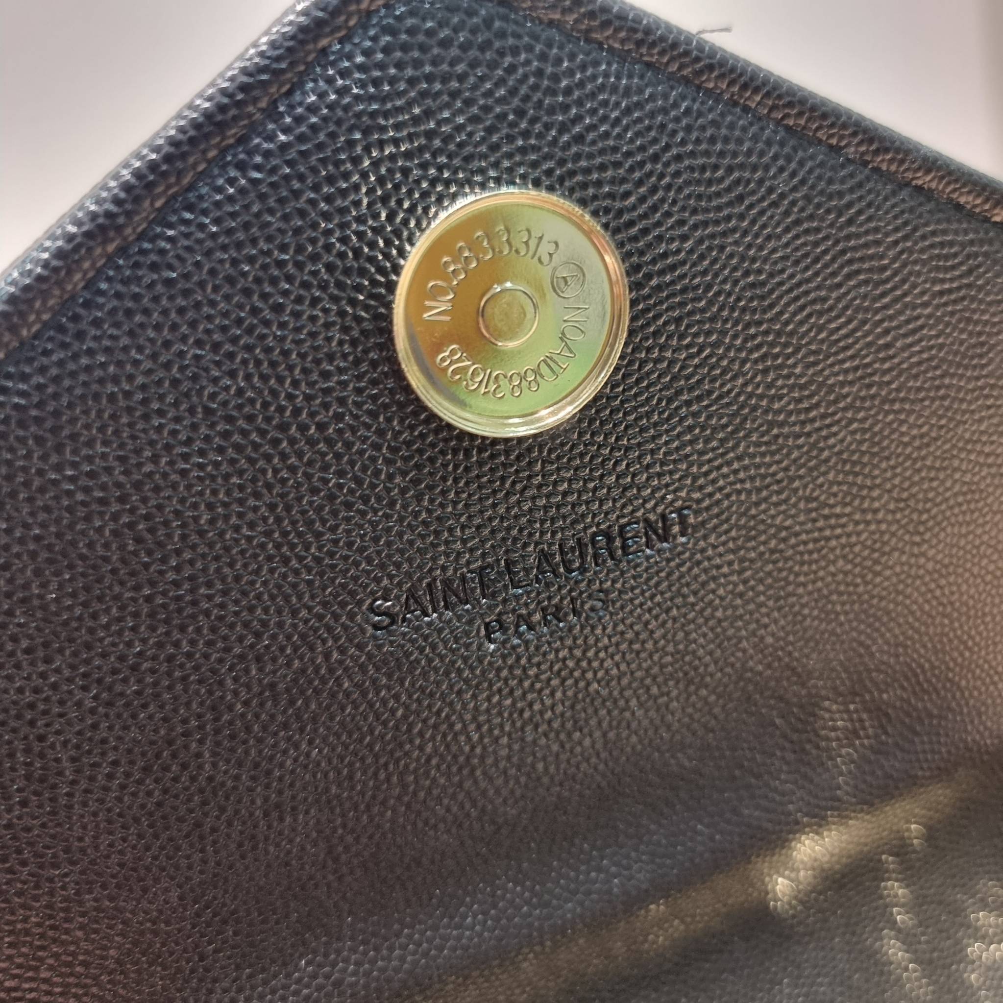 YSL WOC 9 ไม่เคยผิดหวังจริงๆ!! กับรุ่นที่สาวๆรู้กัน Yves Saint laurent clutch bag with chain กระเป๋าสะพายทรง woc สุดฮอต ดีไซน์เรียบหรู โดดเด่นด้วยโลโก้ด้านหน้า เพิ่มดีเทลความผู้ดี