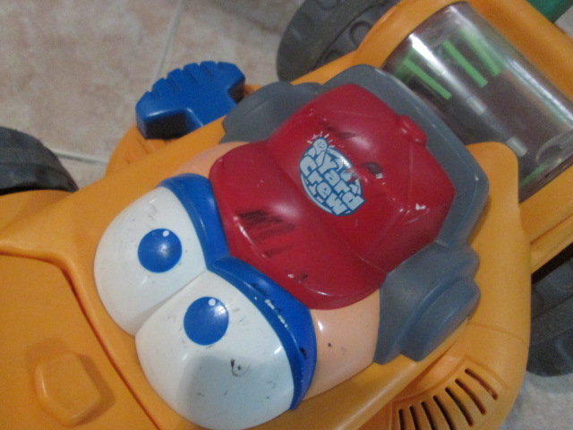 Playskool Yard Crew: Big Mike the Talking Lawn Mower ของเล่นเสริมพัฒนาการสำหรับเด็กมือสอง