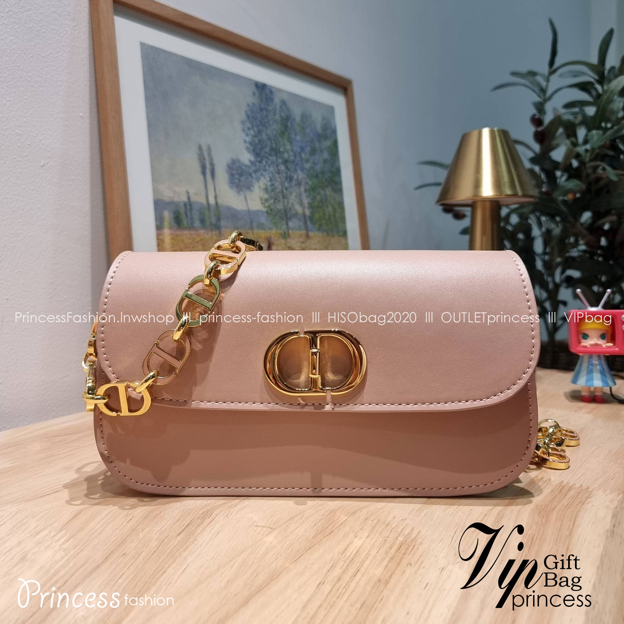 DIOR 30 MONTAIGNE AVENUE BAG สวยหรู ดีเทลแพง ต้องยกให้ไอเท็มนี้เลย กับกระเป๋าสะพายข้าง รุ่นที่ใครเห็นเป็นต้องรัก