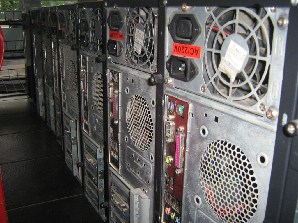 เครื่องคอมพิวเตอร์มือสอง