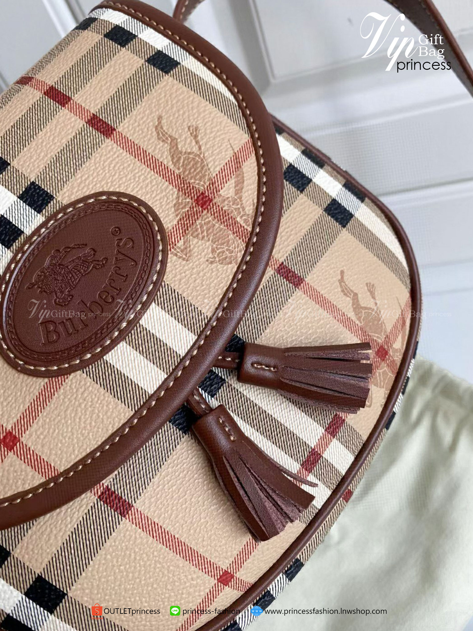 พรีเมี่ยมกิ๊ฟแท้ 100% BURBERRY CROSSBODY VINTAGE BAG VIP GIFT WITH PURCHASE (GWP)