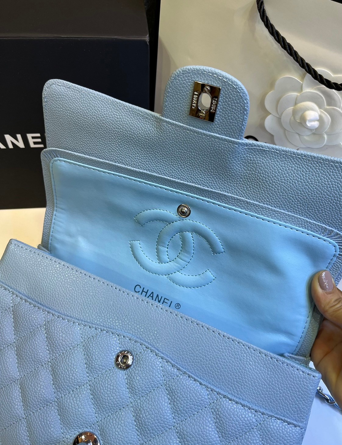 พร้อมส่งโทนพาสเทล CHANEL Classic in Pastel 25cm กระเป๋าสะพายรุ่นยอดนิยมเรียบหรู เกรดออริ 1:1 ใช้งานต่างประเทศได้ ภาพถ่ายจากงานขายจริง