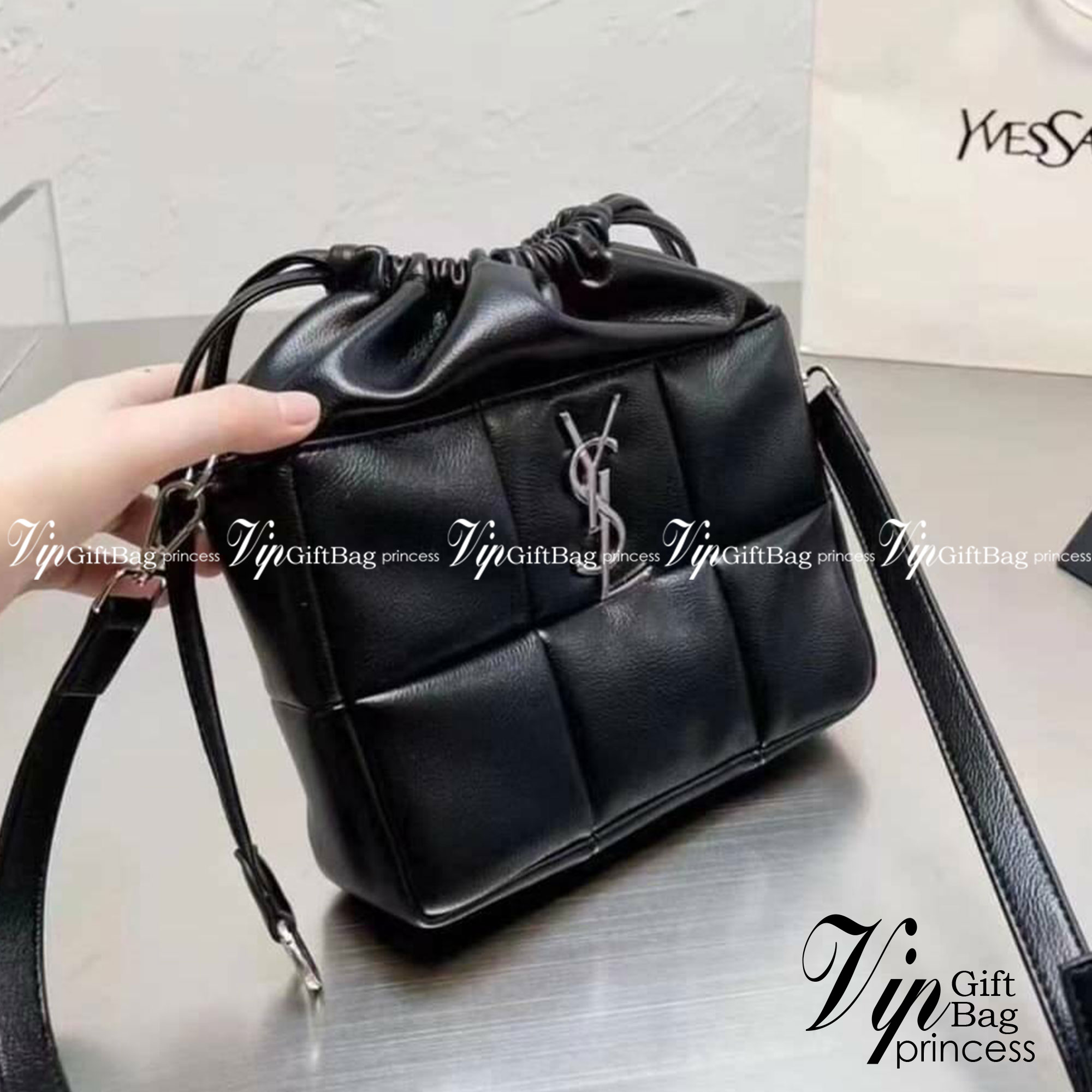 VIP 🥂 YSL Saint Laurent Striped Bucket Bag 9" / YSL Bucket Bag ภาพสินค้าถ่ายจากงานขายจริง พร้อมส่ง