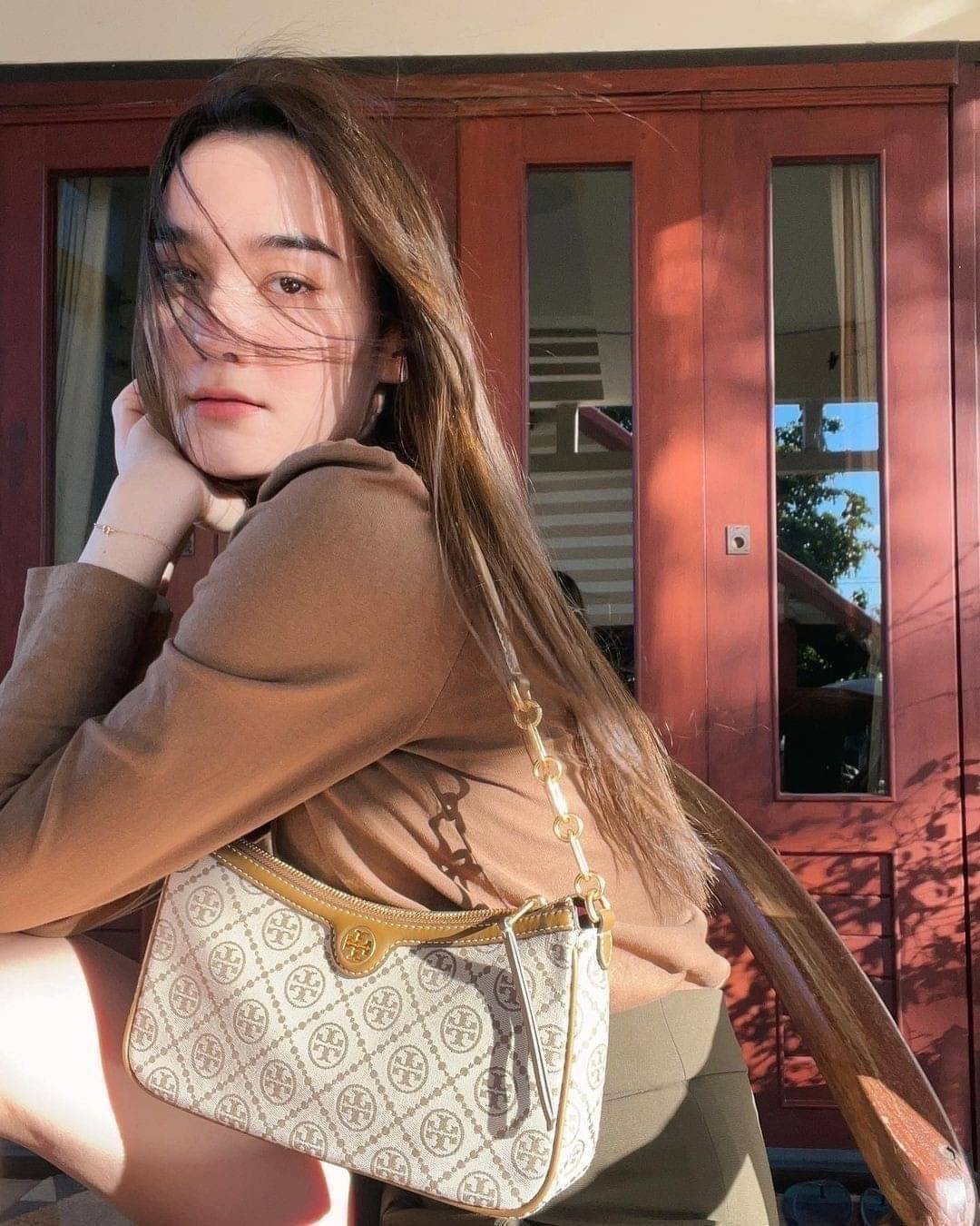 TORY BURCH T MONOGRAM JACQUARD SHOULDER BAG กระเป๋าสะพายข้าง Tory 😍😍 ใบเล็กซิปบน ลายT โมโนแกรม อะไหล่ทองมาใหม่ มาพร้อมสายสะพายยาว2 สาย งานจริงสวยทุกมุมงานปั้มแบรนด์ทุกจุด