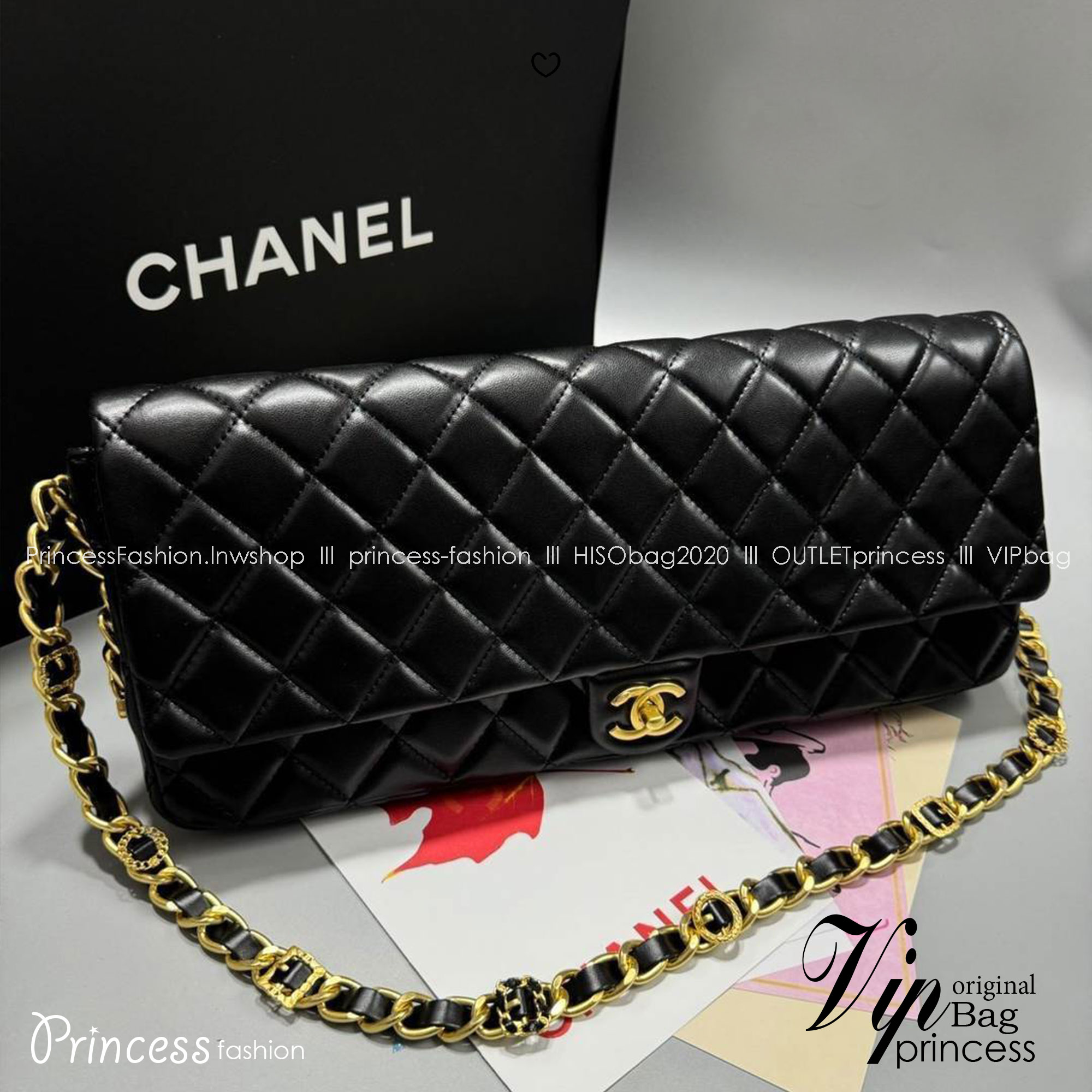 CHANEL Clutch Flap Bag กระเป๋าสะพายทรงคลาสสิค ไซส์ยาวพิเศษ หนังเรียบเงาผิวสัมผัสนุ่มลื่นมาก สวยหรูดูแพง ถือเป็นคลัชหรือสะพายไหล่ได้เก๋ๆ ใช้ยังไงก็ดูหรู ด้วยดีไซน์เฉพาะตัว ใบจริงสวยคมมาก