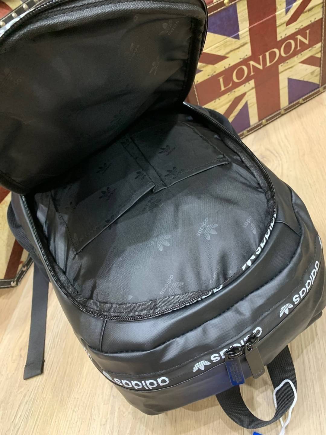 Adidas Originals 3D Backpack กระเป๋าสะพายหลัง 3D ▪️ลายอสมมาตร