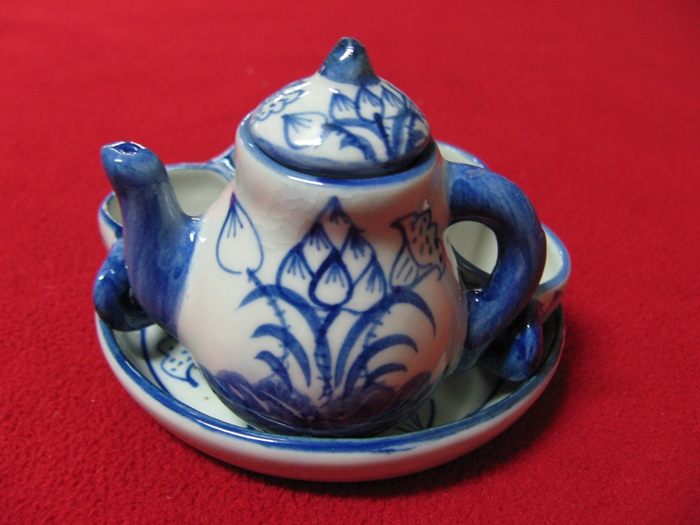 ชุดกาน้ำจิ๋ว ลายดอกบัวสีครามค่ะ