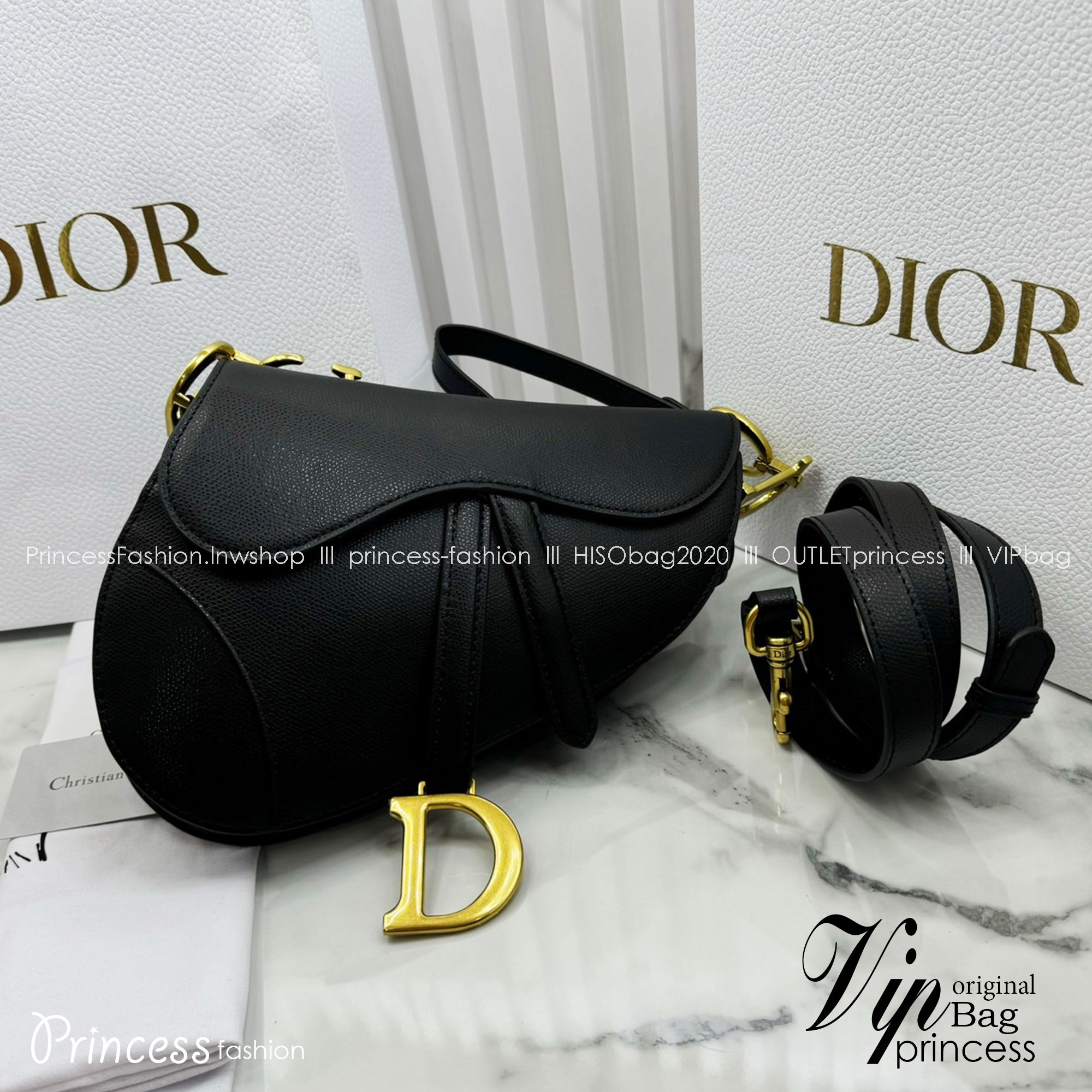 DIOR Medium Saddle Bag with Strap Blue Dior Oblique Jacquard / Black Grained Leather กระเป๋าสะพายทรงอานม้าเอกลักษณ์ของแบรนด์แห่งตำนานความหรู