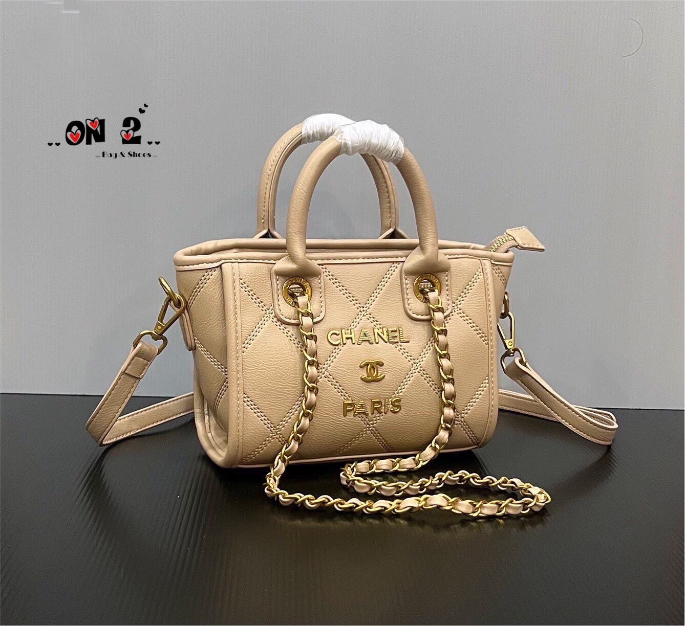 Chanel tote bag / Chanel Shopping Bag 8" กระเป๋าชาเนลทรงโท้ท หนังนิ่มซับในสีดำปั้มแบรนด์ทุกจุด สายโซ่ดึงปรับความยาวได้ สวยทั้งภายนอกภายในคุ้มค่าราคาจับต้องได้