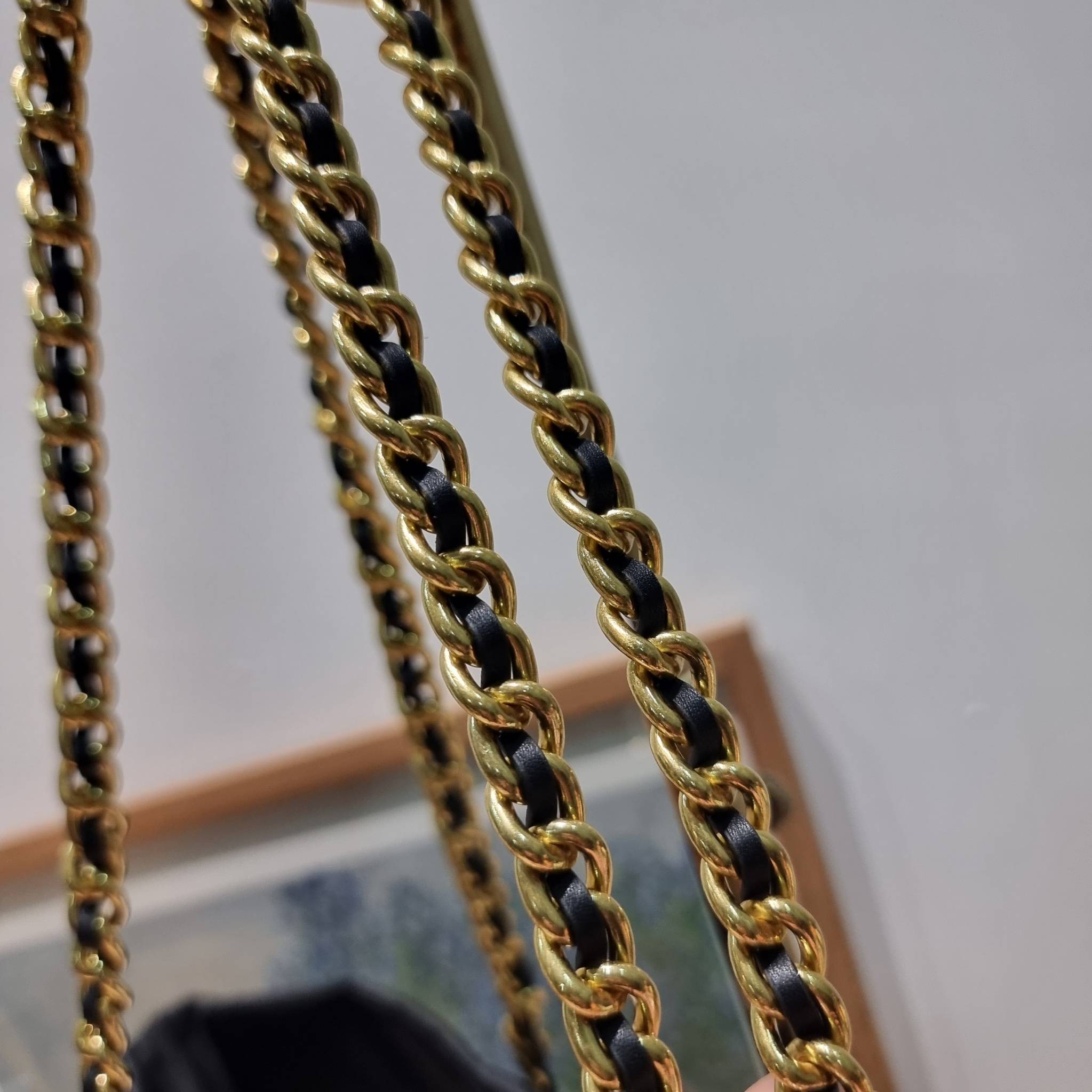 TORY BURCH Ella Chain Tote Bag / TORY TOTE NYLON BAG พร้อมส่ง 4 สี กระเป๋าสะพายทรงโท้ทใบใหญ่ จุของไปเลยแน่นๆ รูปทรงคลาสสิคชวนใช้ โดดเด่นด้วย patch โลโก้ แนะนำรีบสั่งใช้ไปสวยก่อนใครได้เลยน้า