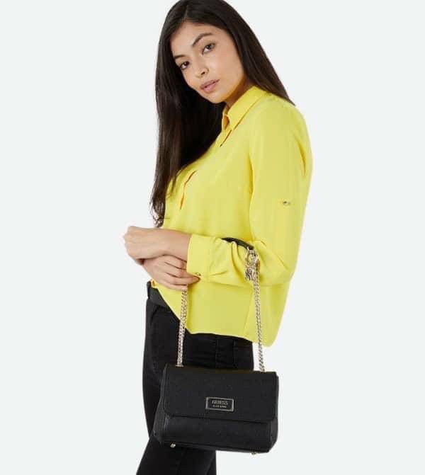 GUESS HANDBAG กระเป๋าสะพายรุ่นใหม่จาก Guess factory รุ่นนี้สามารถสะพายได้ทั้งสายคู่และสายเดี่ยว