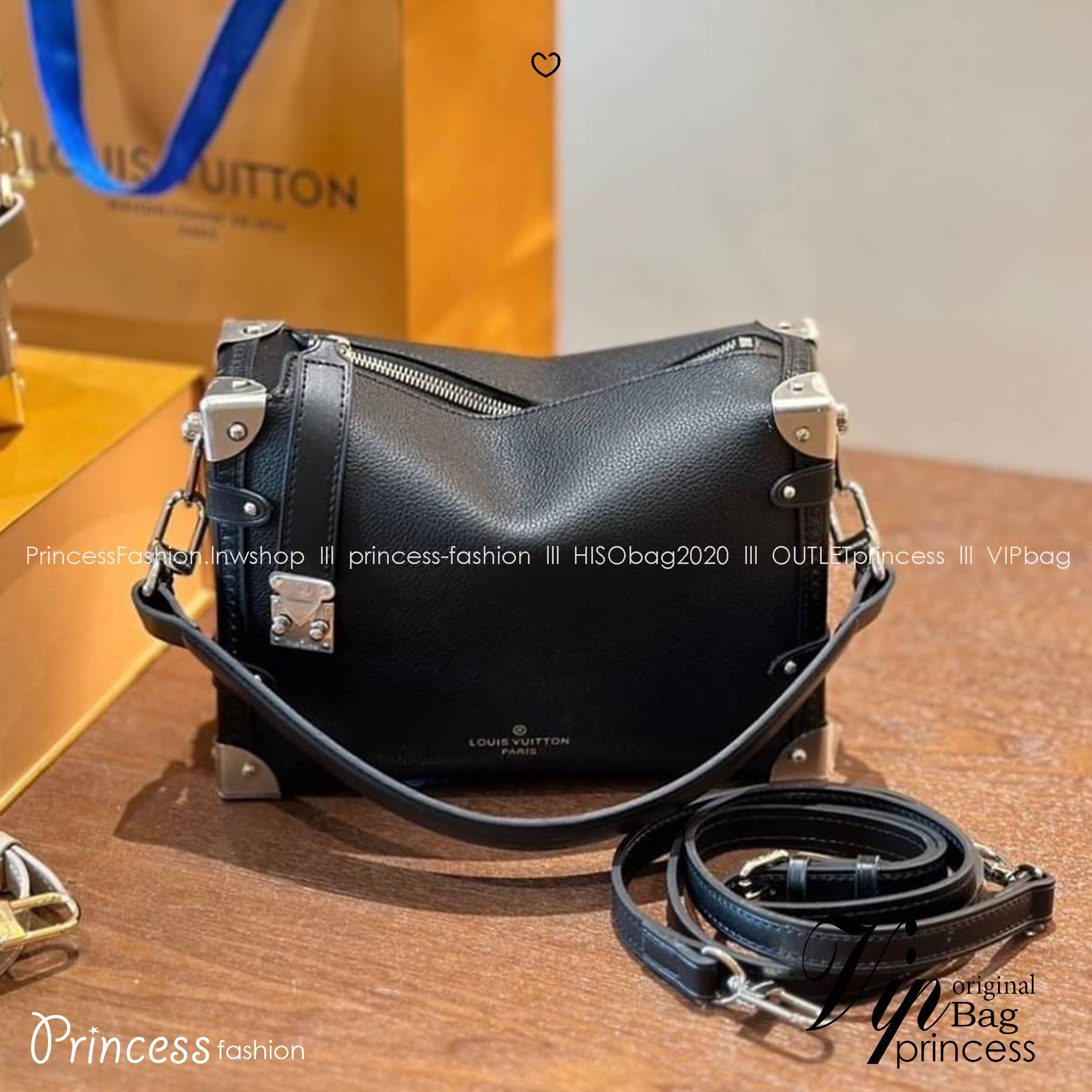 LV Side Trunk MM Leather Bag กระเป๋าสะพายทรงกล่องคลาสสิกทันสมัยมีสไตล์ รุ่นใหม่หนังเรียบสวยสุดไอคอนิก พร้อมตอบรับได้ทุกลุค ทุกสไตล์ -- [รับตัวแทนกระเป๋า]