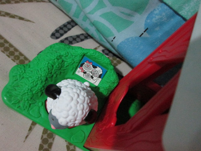 Fisher Price Little People Animal Sounds Farm มีเสียงค่ะ (ของเล่นมือสอง)